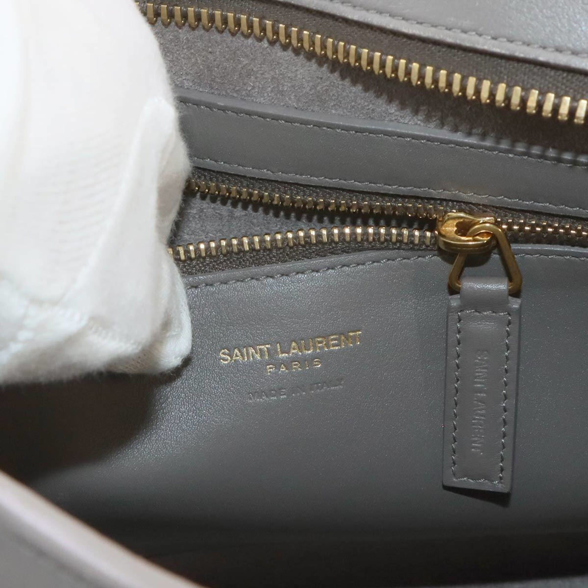 Saint Laurent Gray Leather Handbag (Pre-Owned)