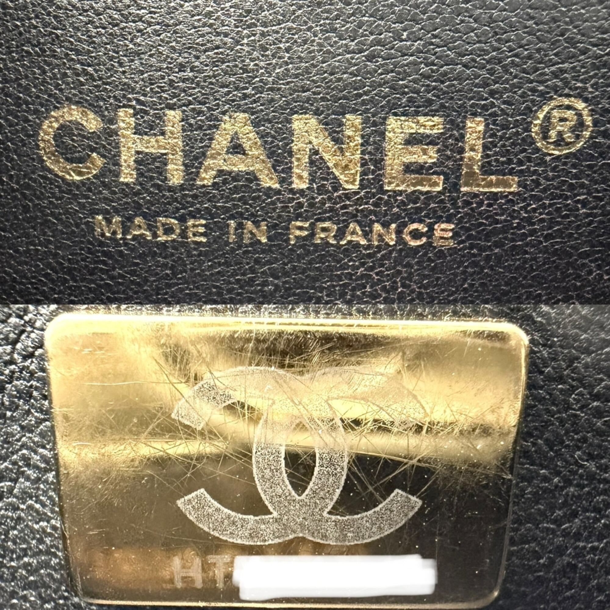 Chanel Black Leather Shoulder Bag (Pre-Owned)