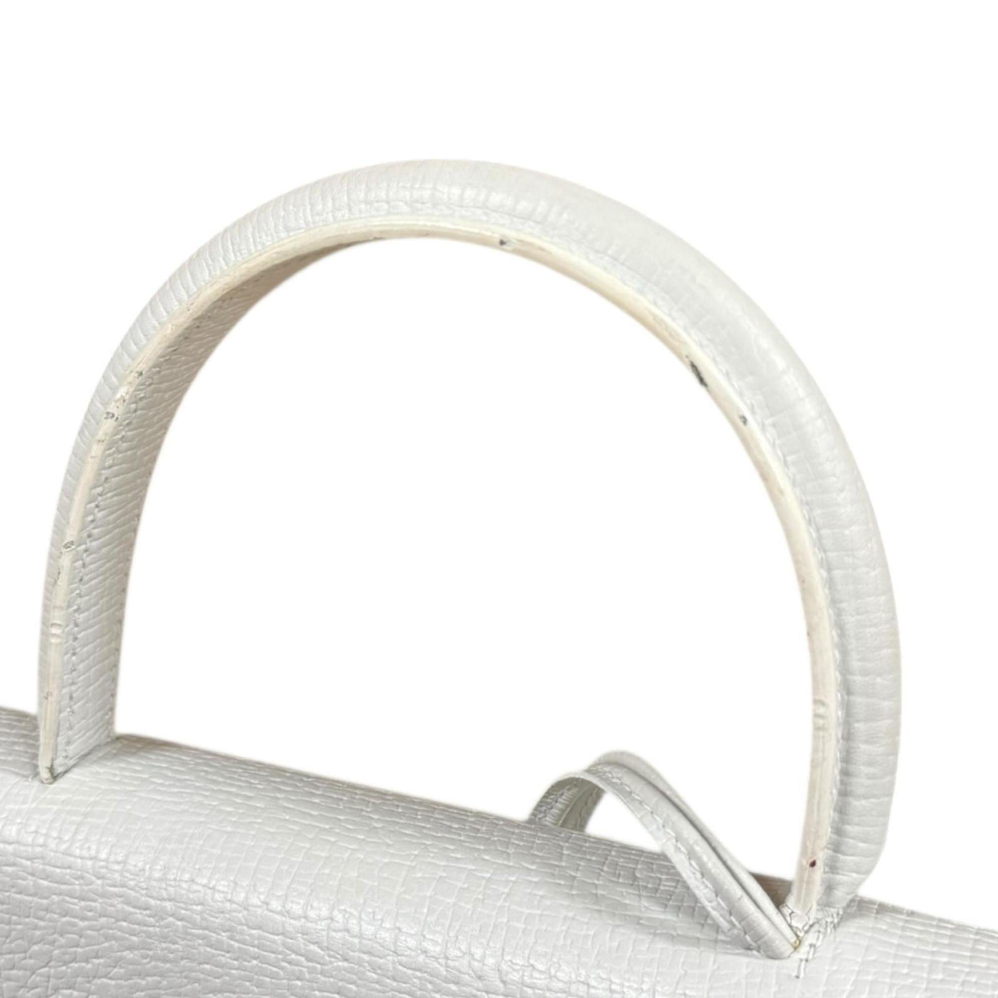 Loewe White Leather Handbag (Pre-Owned)