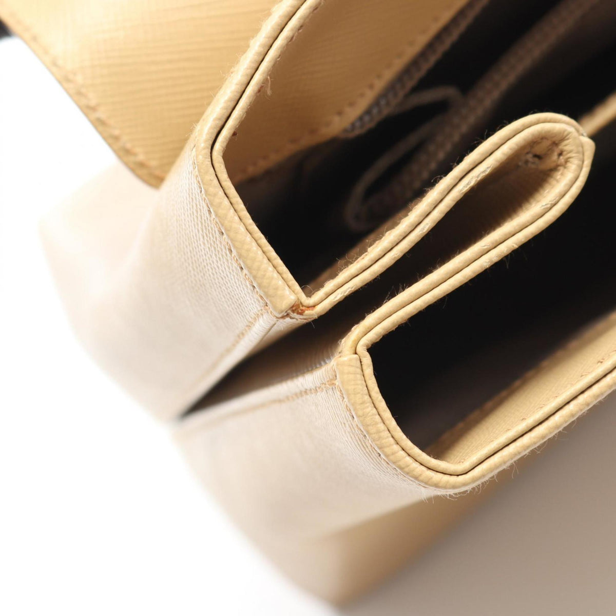 Salvatore Ferragamo Gancini Beige Leather Handbag (Pre-Owned)
