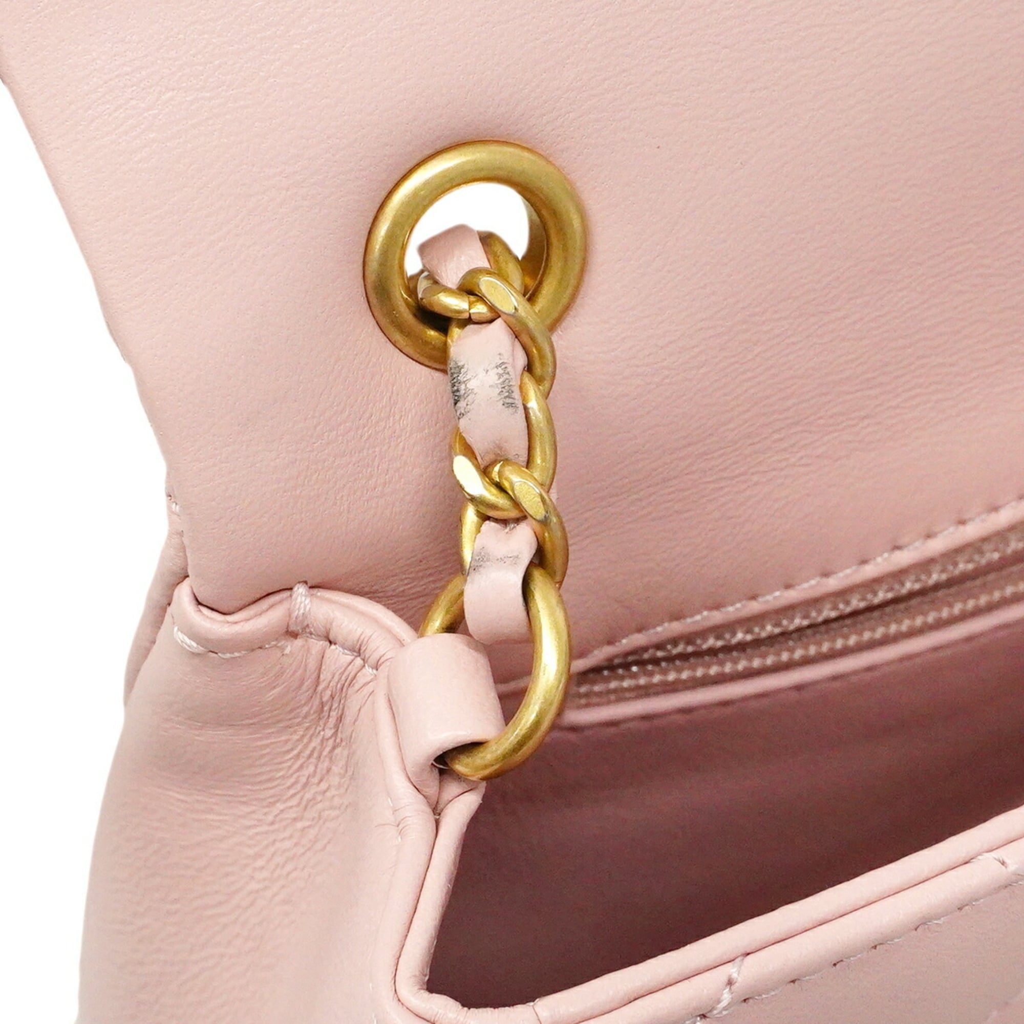 Chanel Pink Leather Shoulder Bag (Pre-Owned)