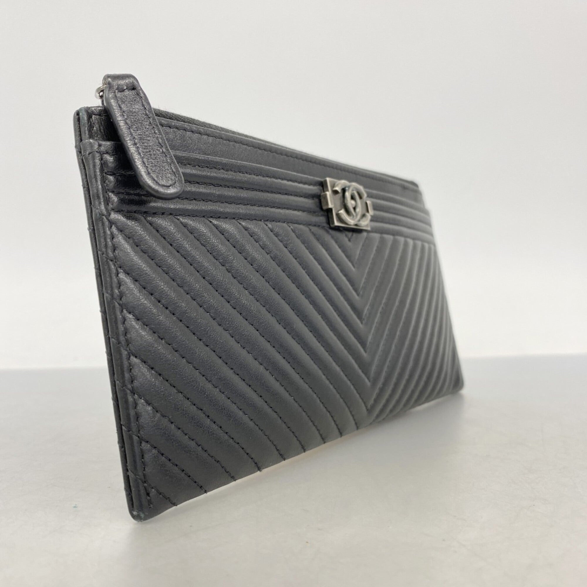 Chanel Black Leather Long Wallet (Bi-Fold) (Pre-Owned)