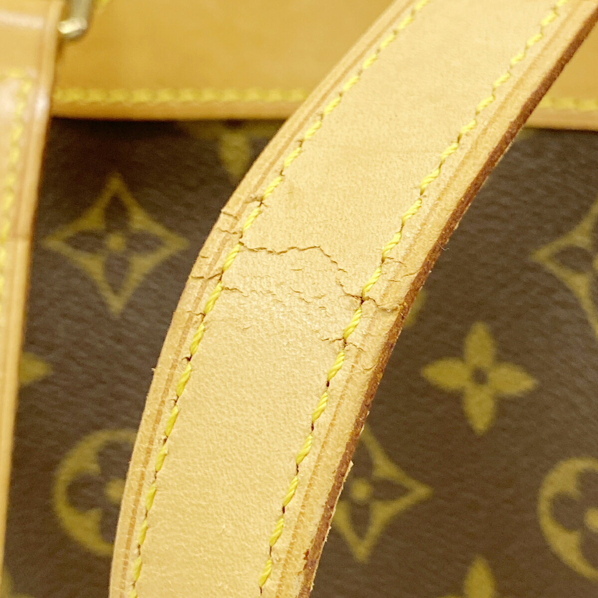Louis Vuitton Brown Handbag (Pre-Owned)
