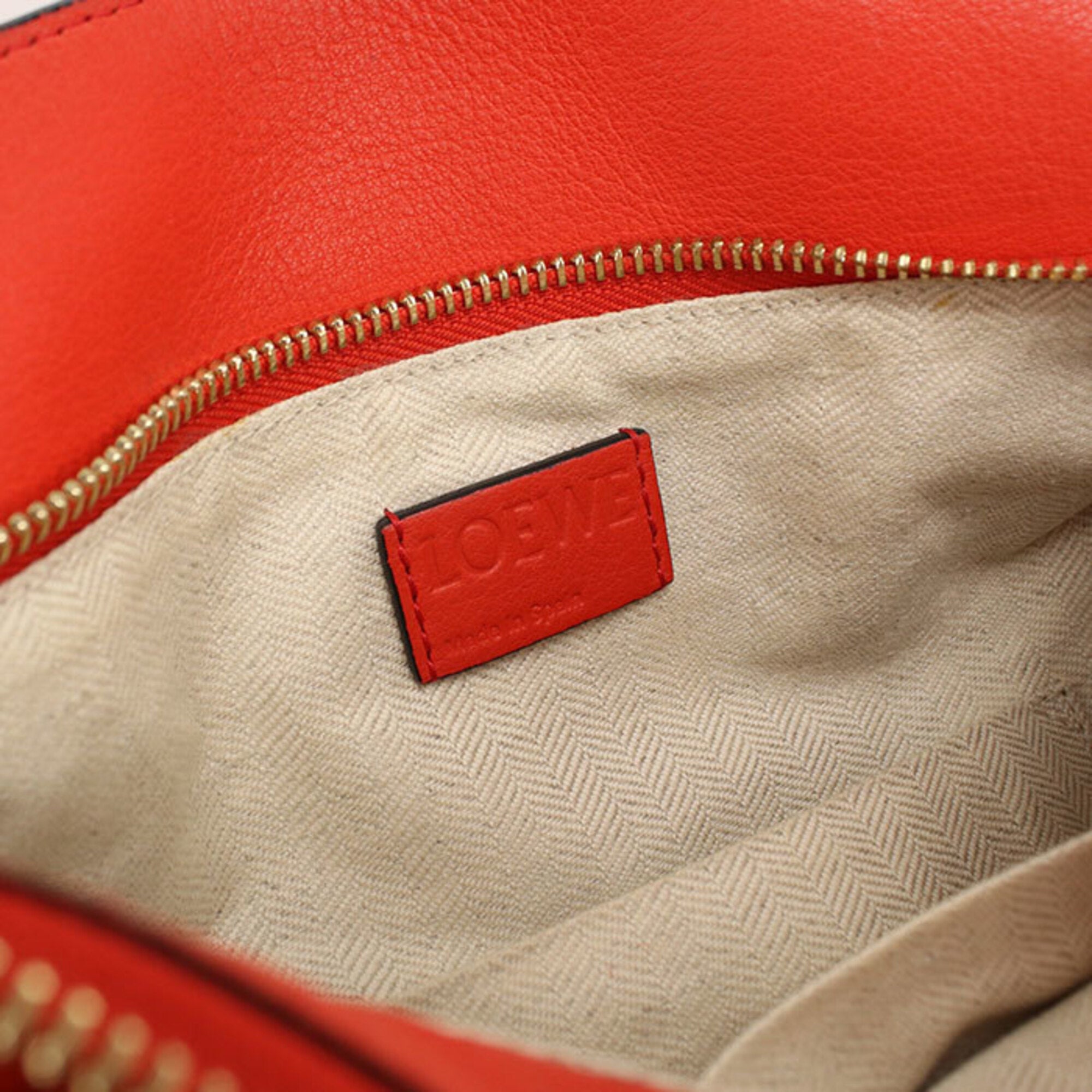 Loewe Red Color Leather Handbag (Pre-Owned)