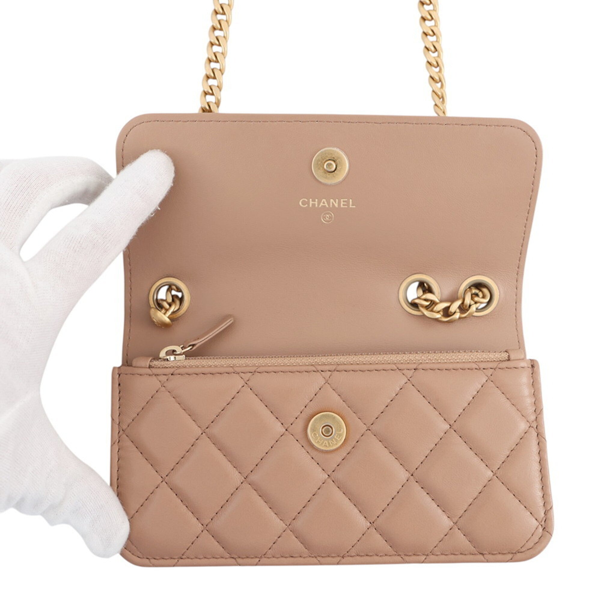 Chanel Beige Leather Pouch Shoulder Bag (Pre-Owned)