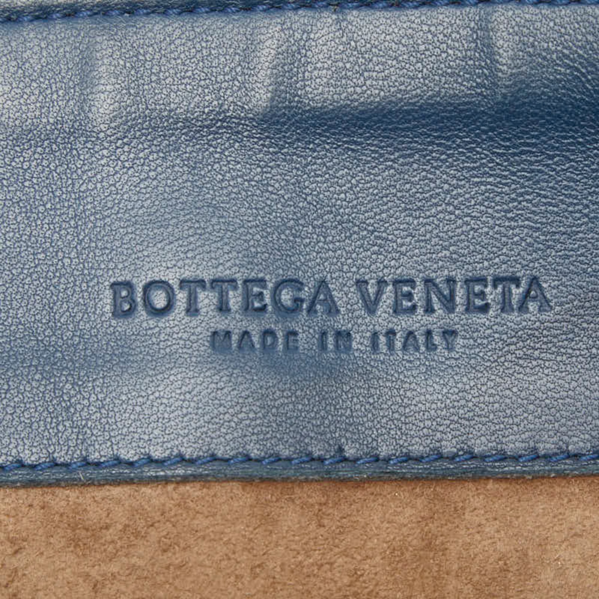 Bottega Veneta Navy Intrecciato Shoulder Bag (Pre-Owned)