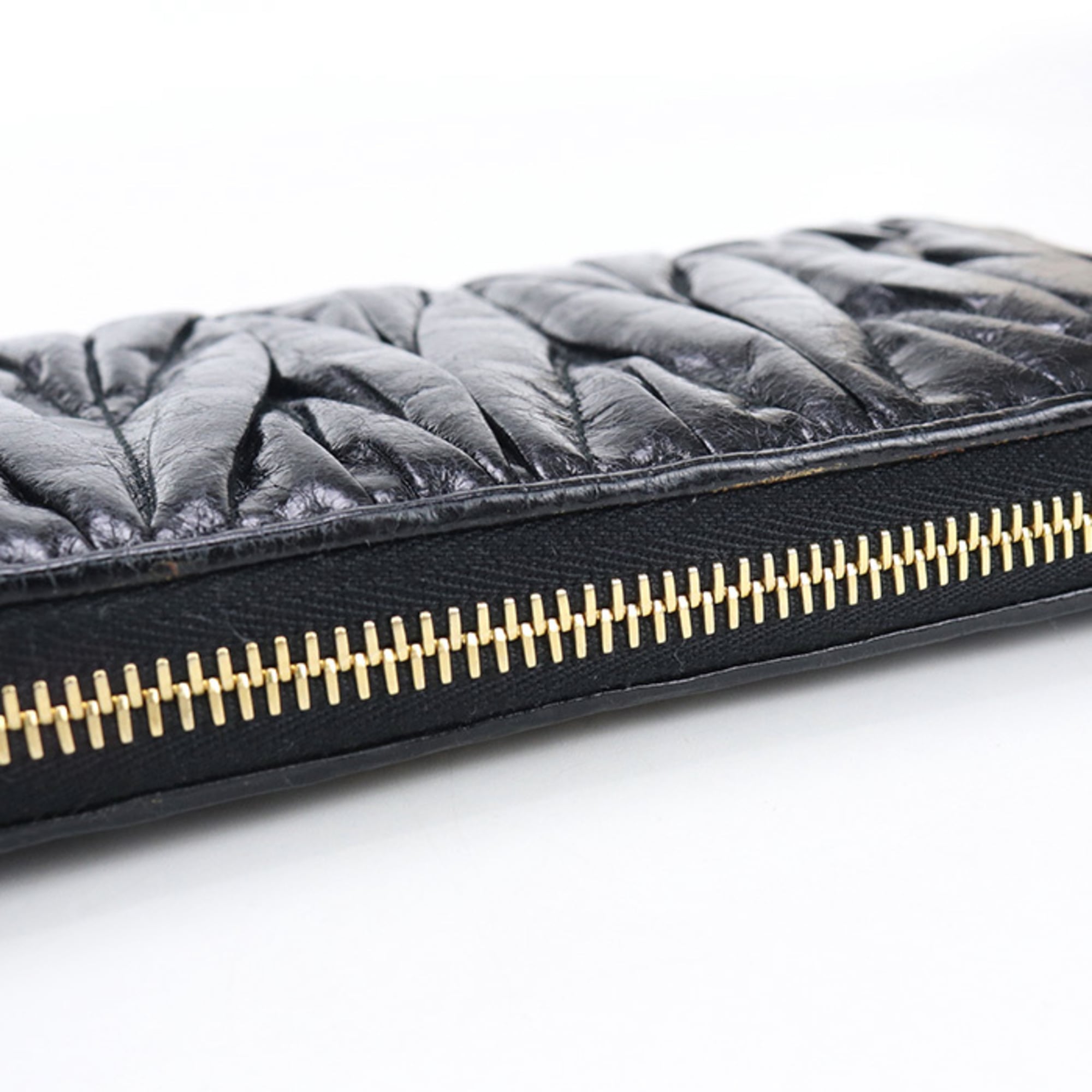 Miu Miu Matelasse Black Leather Long Wallet (Bi-Fold) (Pre-Owned)