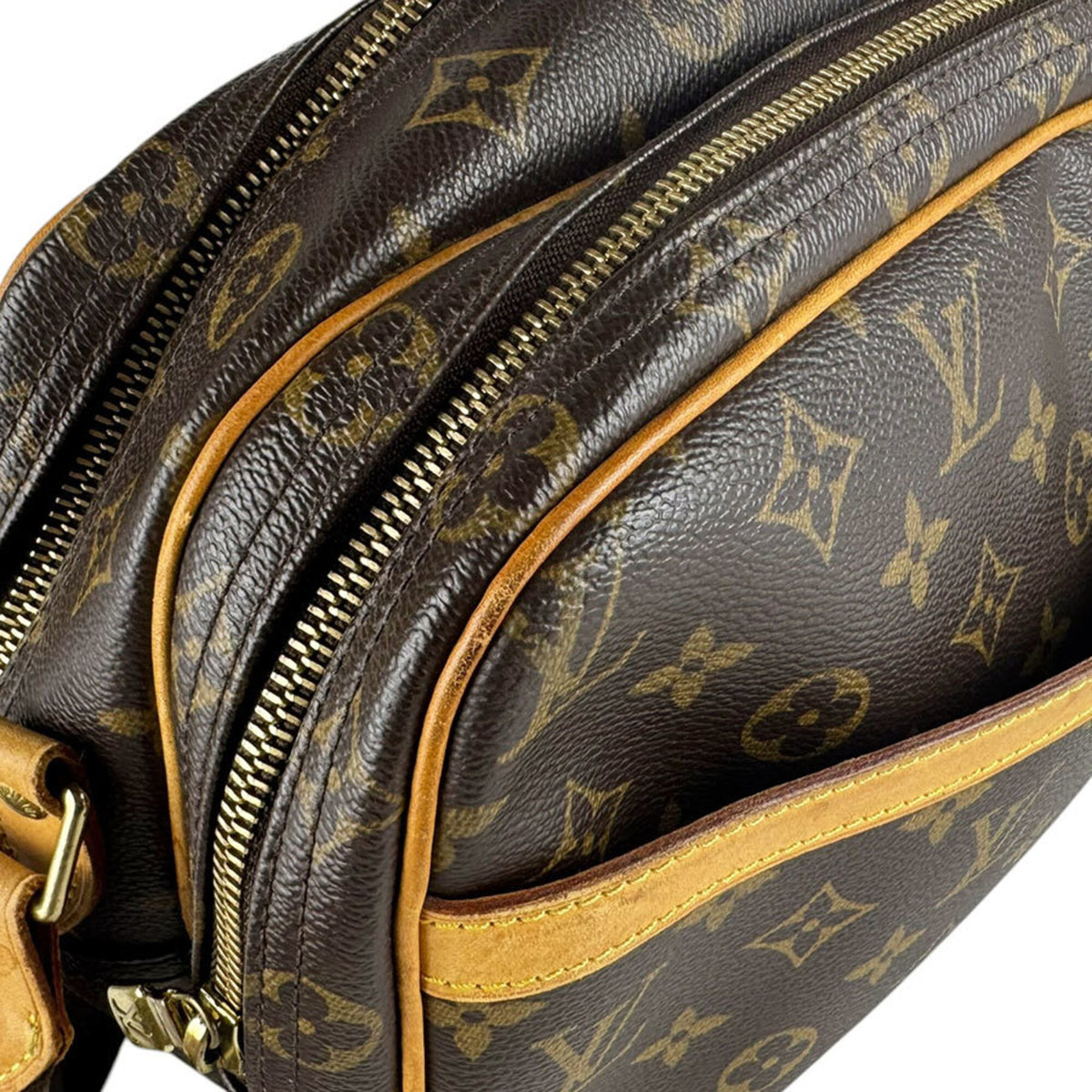 Louis Vuitton Brown Monogram Monogram Shoulder Bag (Pre-Owned)