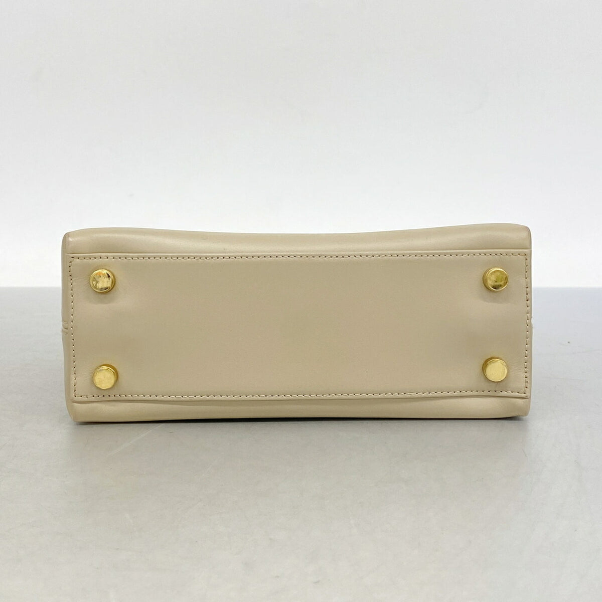 Salvatore Ferragamo Beige Leather Handbag (Pre-Owned)