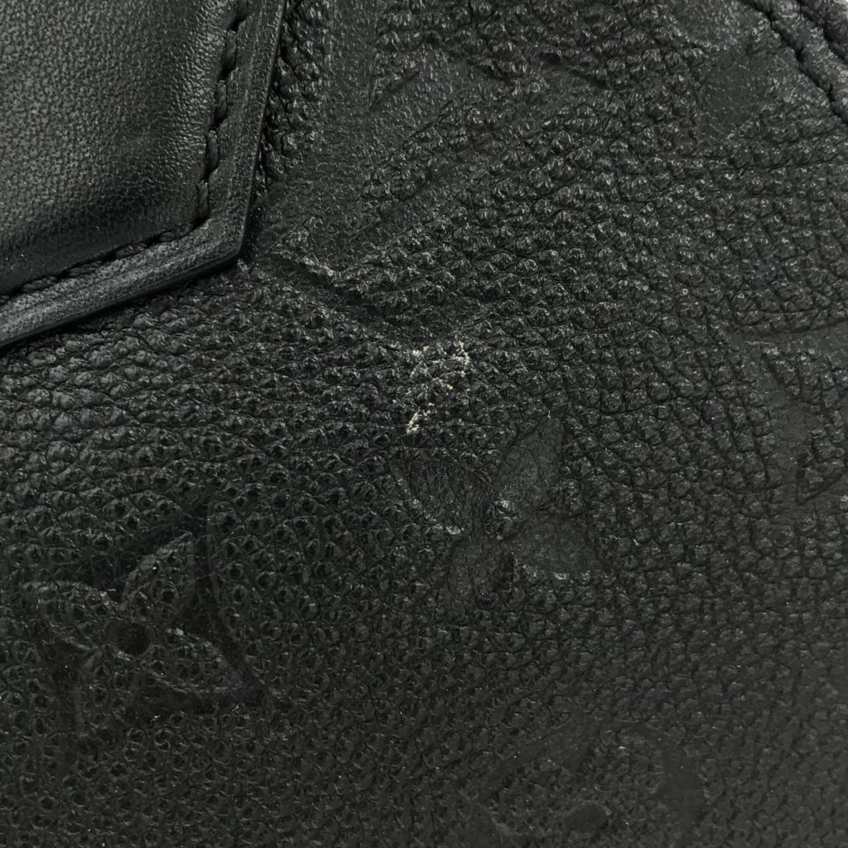 Louis Vuitton Black Leather Handbag (Pre-Owned)