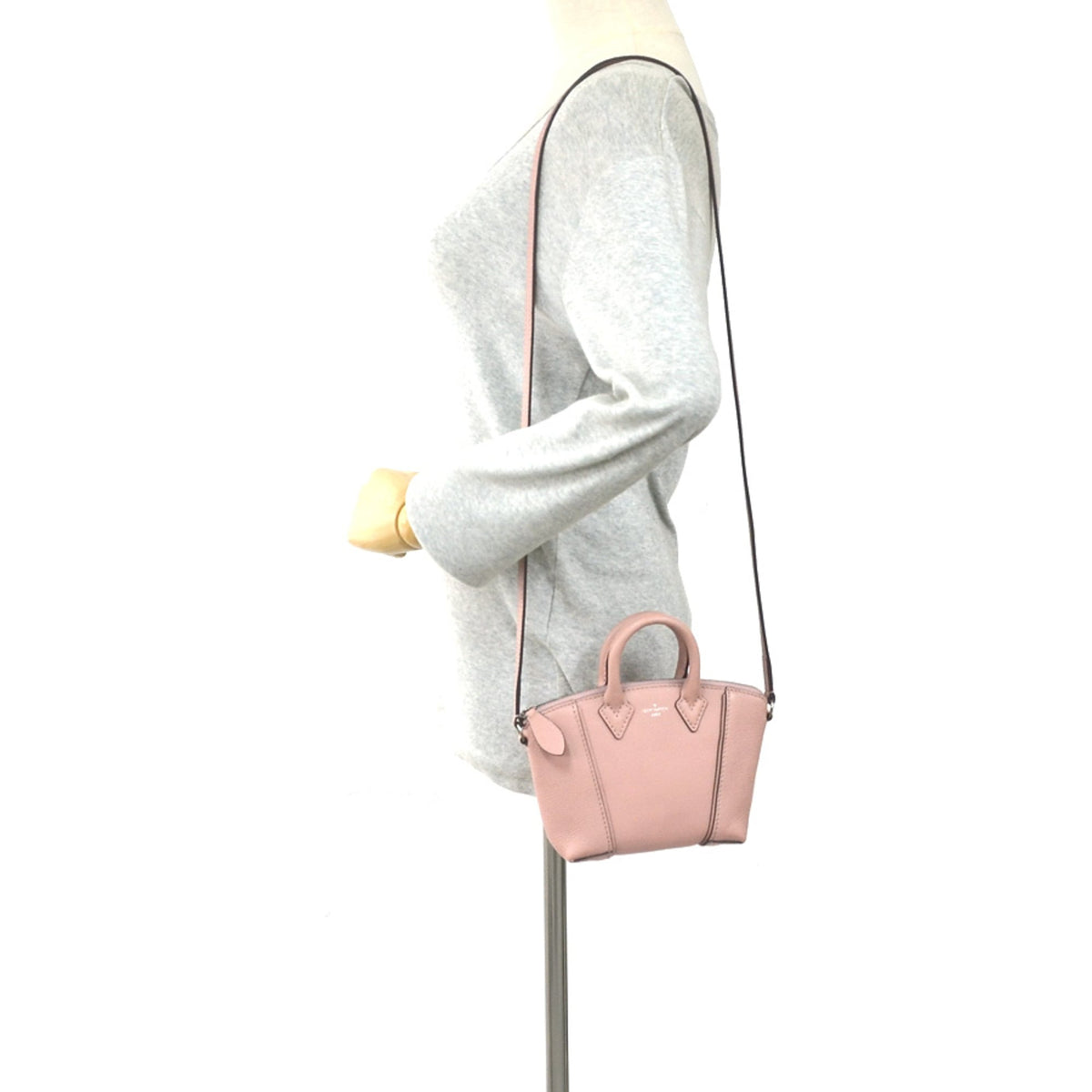 Louis Vuitton Magnolia Leather Handbag Shoulder Bag (Pre-Owned)