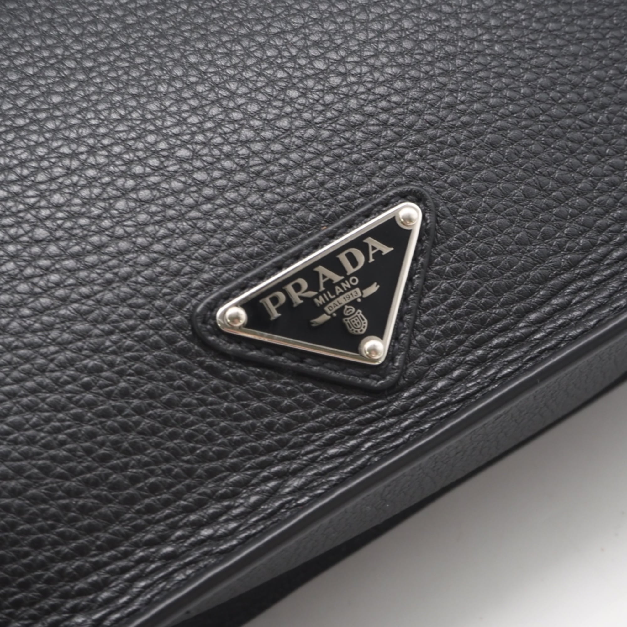 Prada Black Leather Clutch Bag (Pre-Owned)