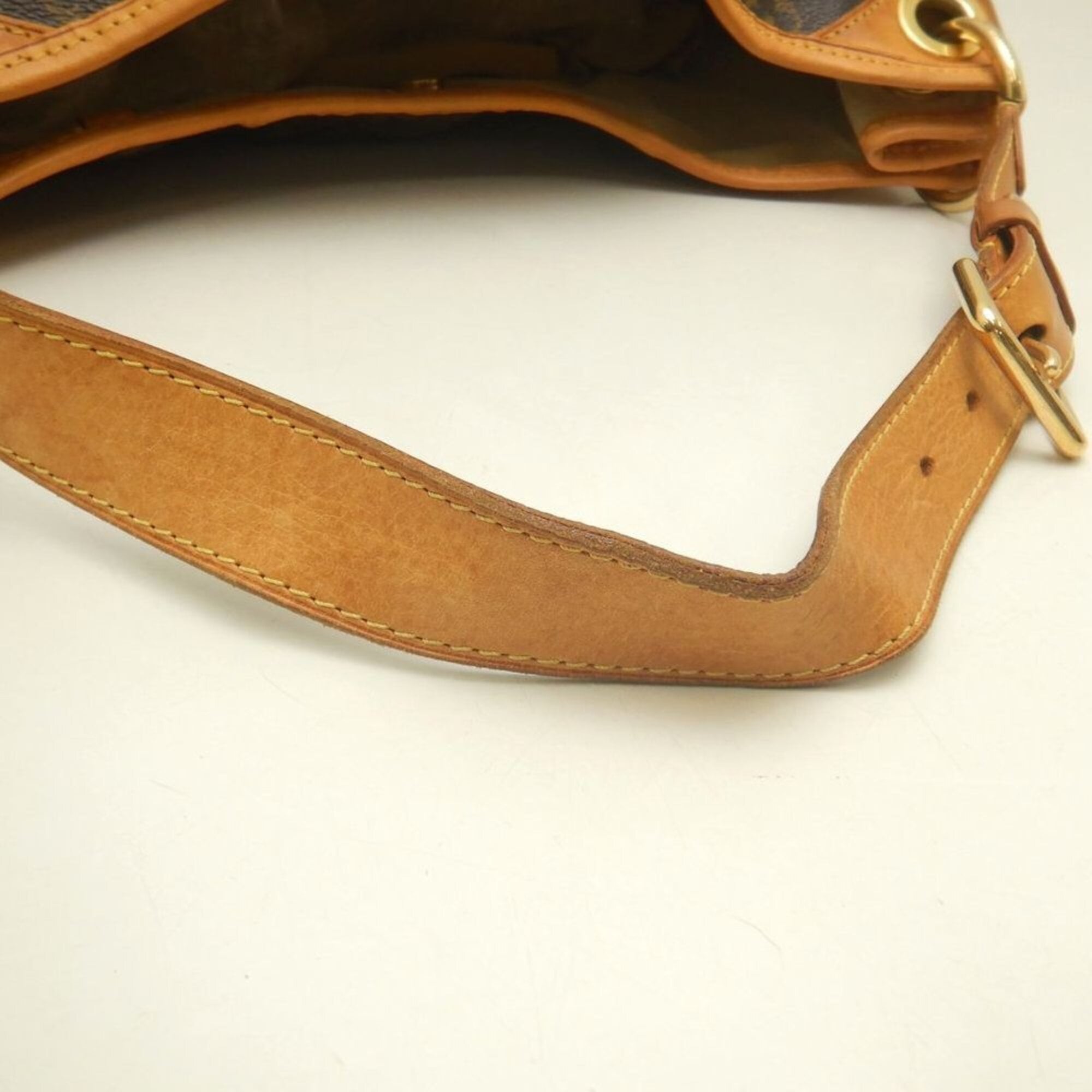 Louis Vuitton Brown Monogram Shoulder Bag (Pre-Owned)