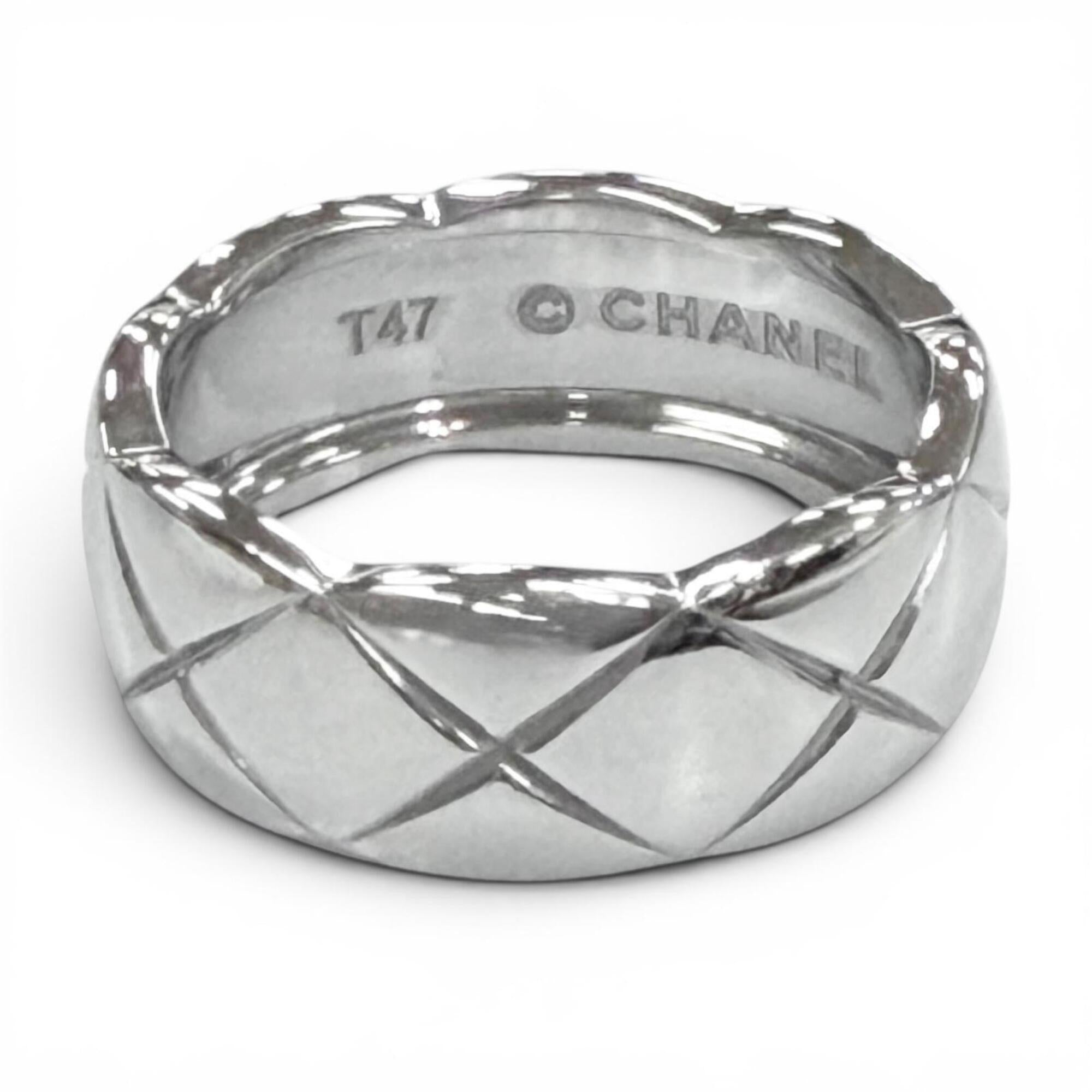 Chanel Silver Band Ring (Pre-Owned)