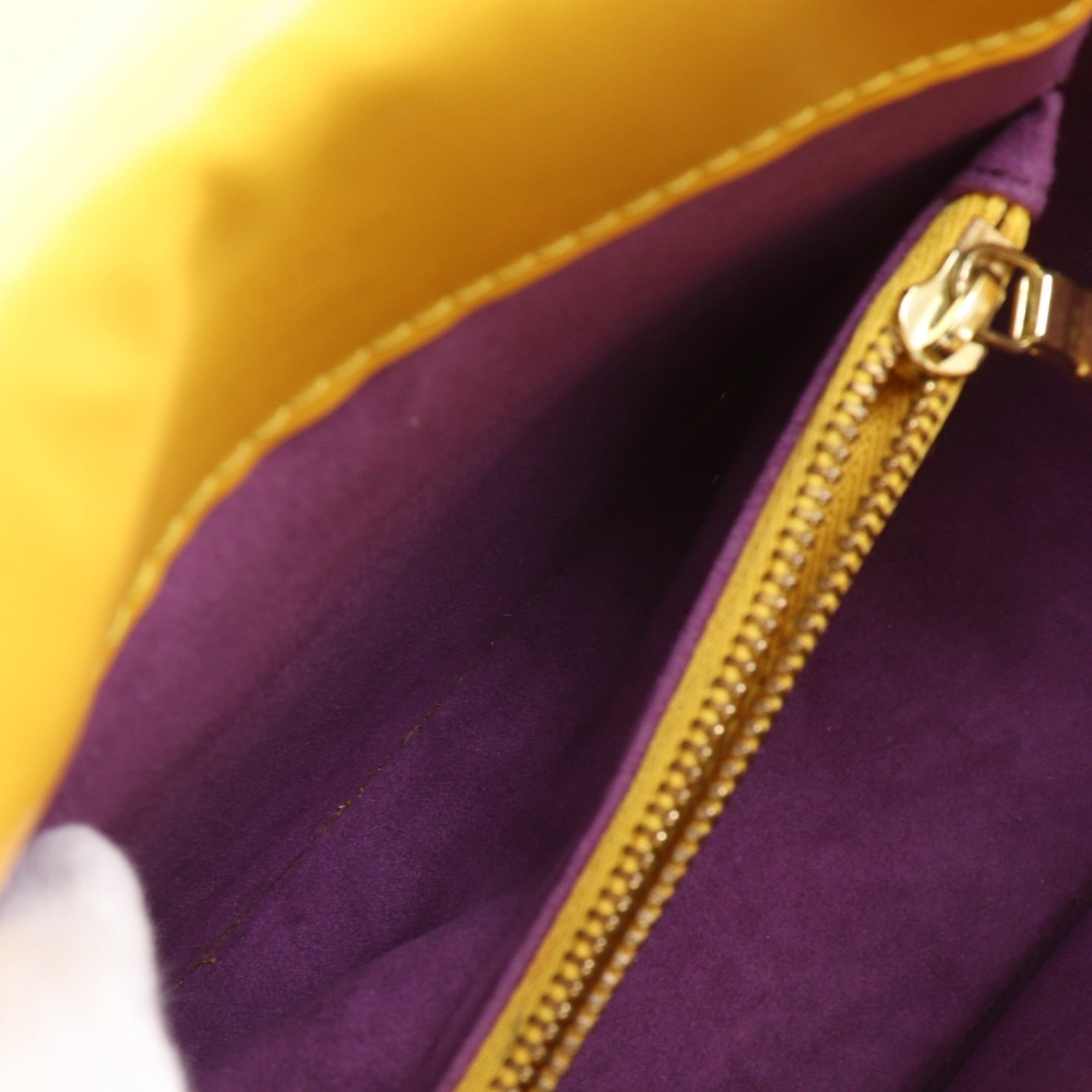 Louis Vuitton Yellow Epi Leather Shoulder Bag (Pre-Owned)