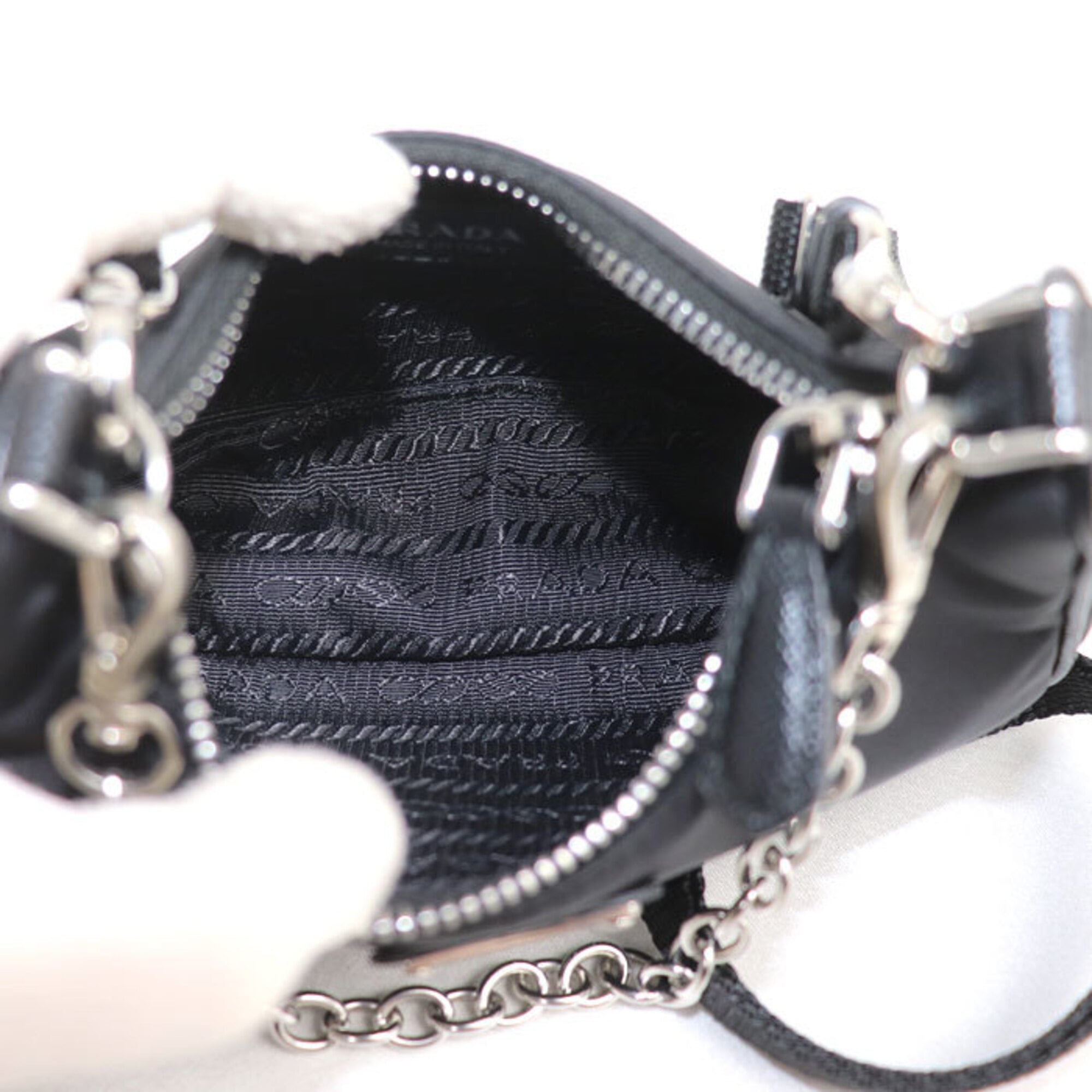 Prada Black Nylon Shoulder Bag (Pre-Owned)