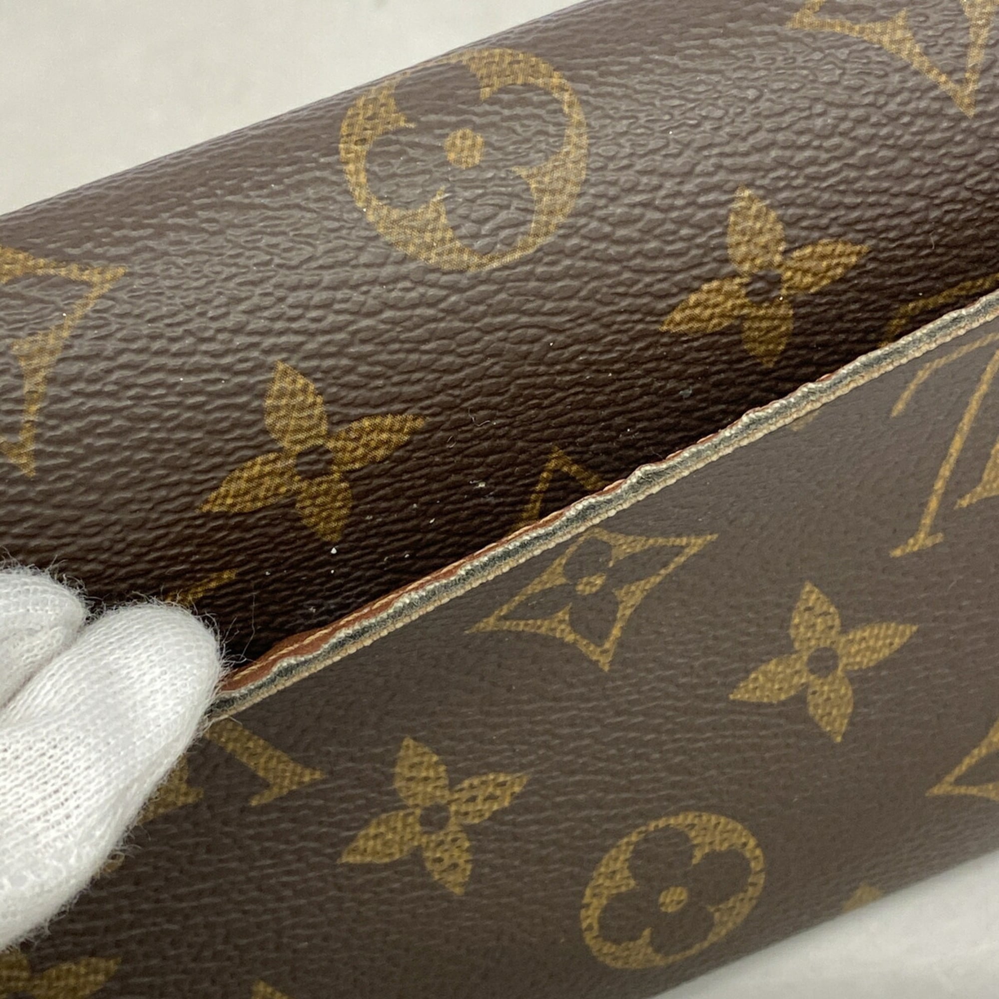 Louis Vuitton Brown Long Wallet (Bi-Fold) (Pre-Owned)