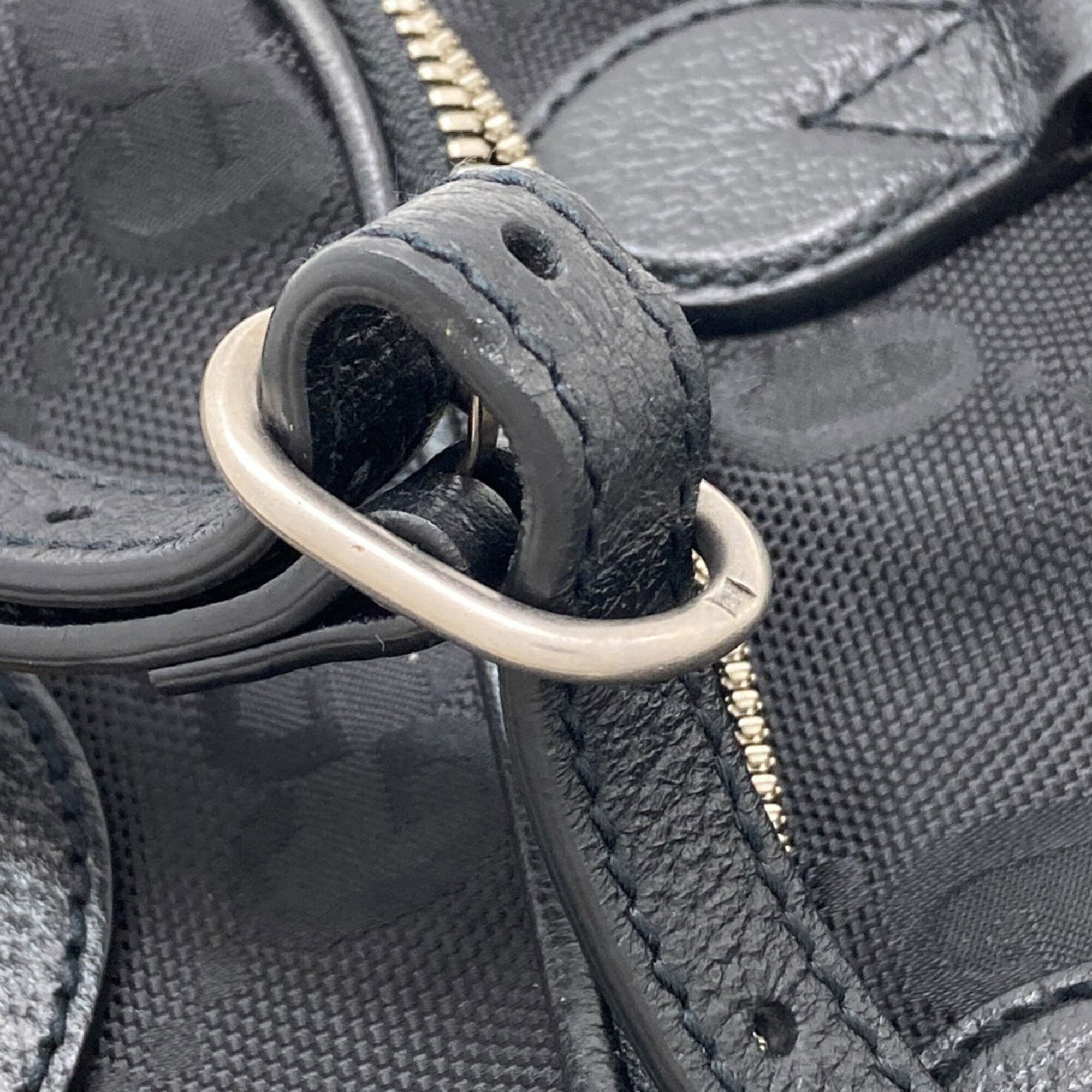 Gucci Black Canvas Shoulder Bag (Pre-Owned)