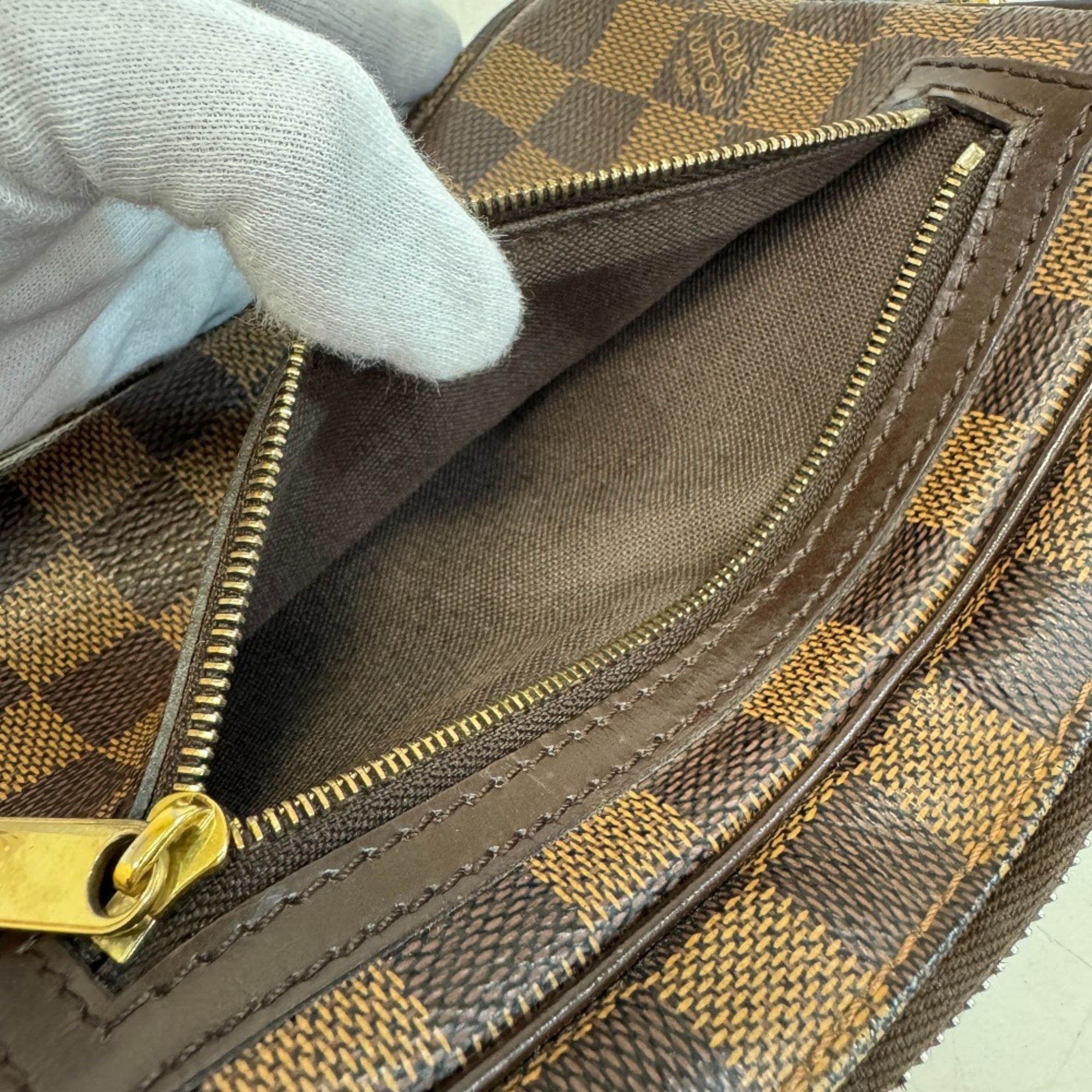 Louis Vuitton Brown Leather Clutch Bag Pouch (Pre-Owned)
