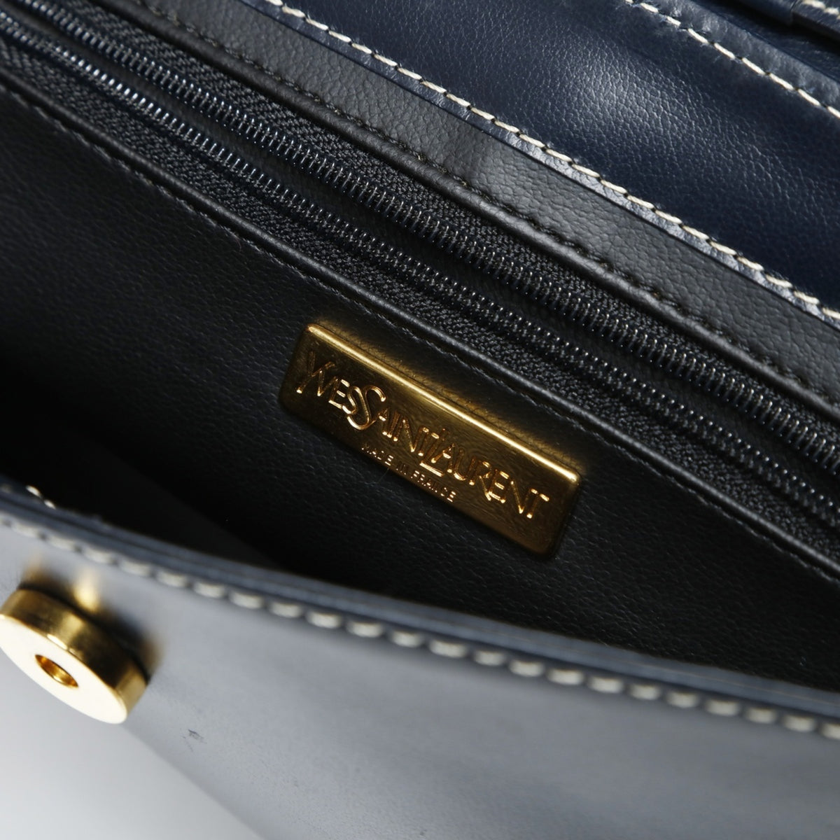 Yves Saint Laurent Navy Leather Shoulder Bag (Pre-Owned)