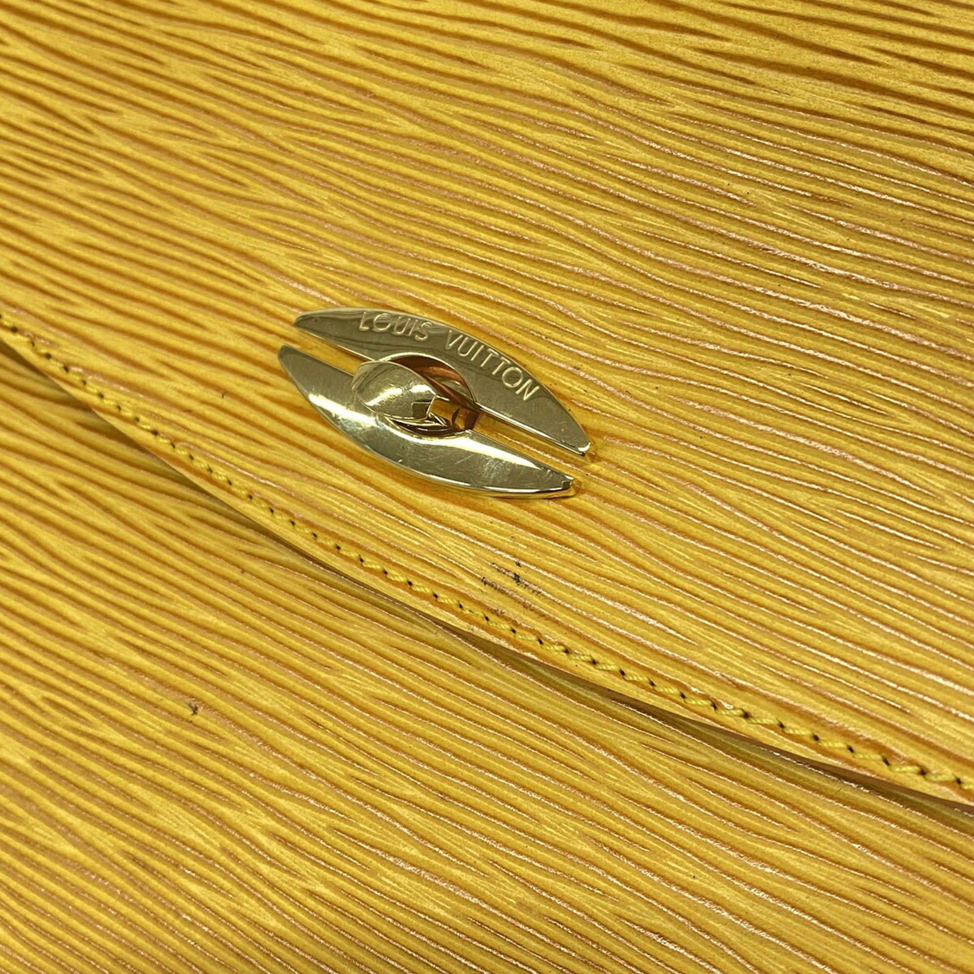 Louis Vuitton Jaune Handbag (Pre-Owned)