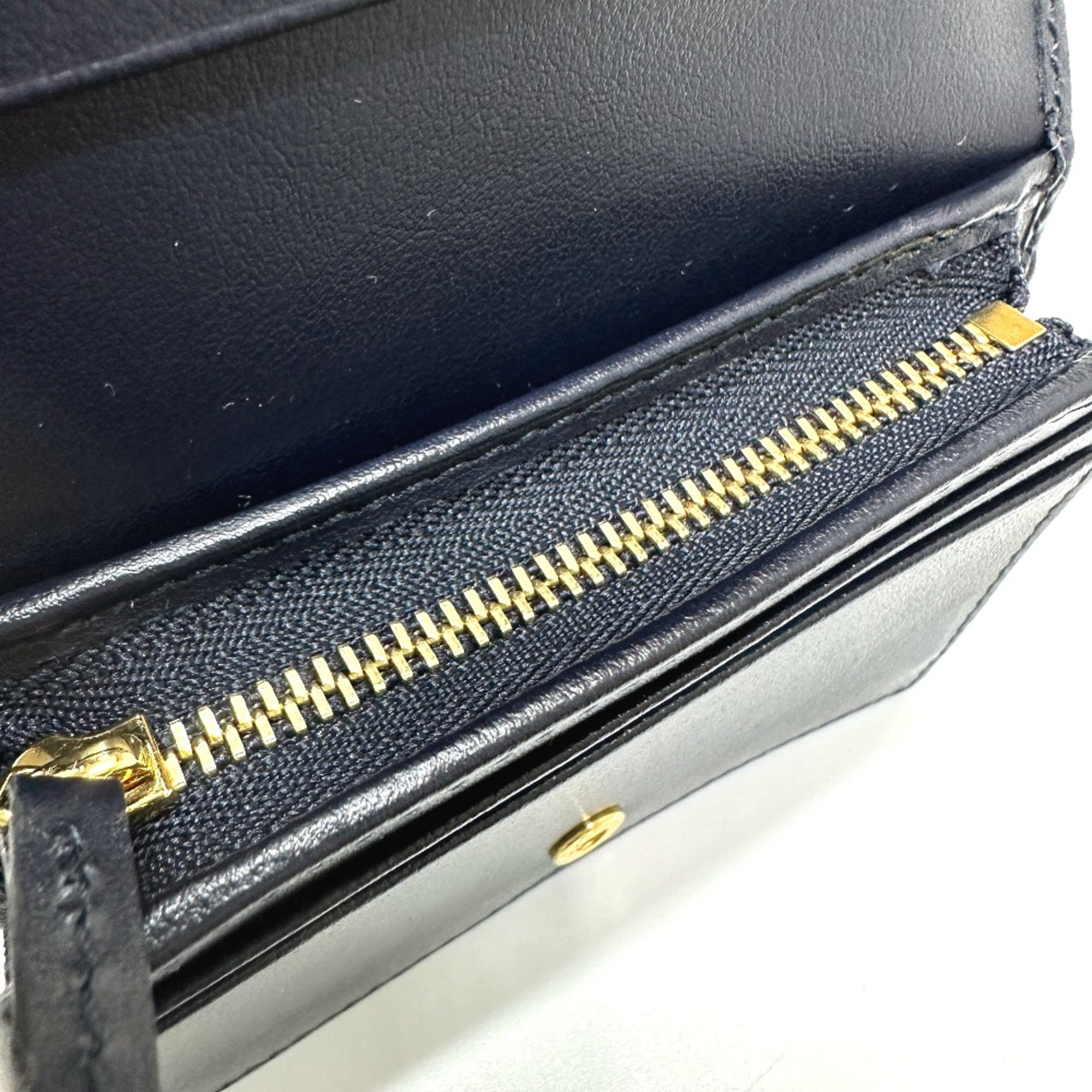 Gucci Beige Other Wallet (Tri-Fold) (Pre-Owned)