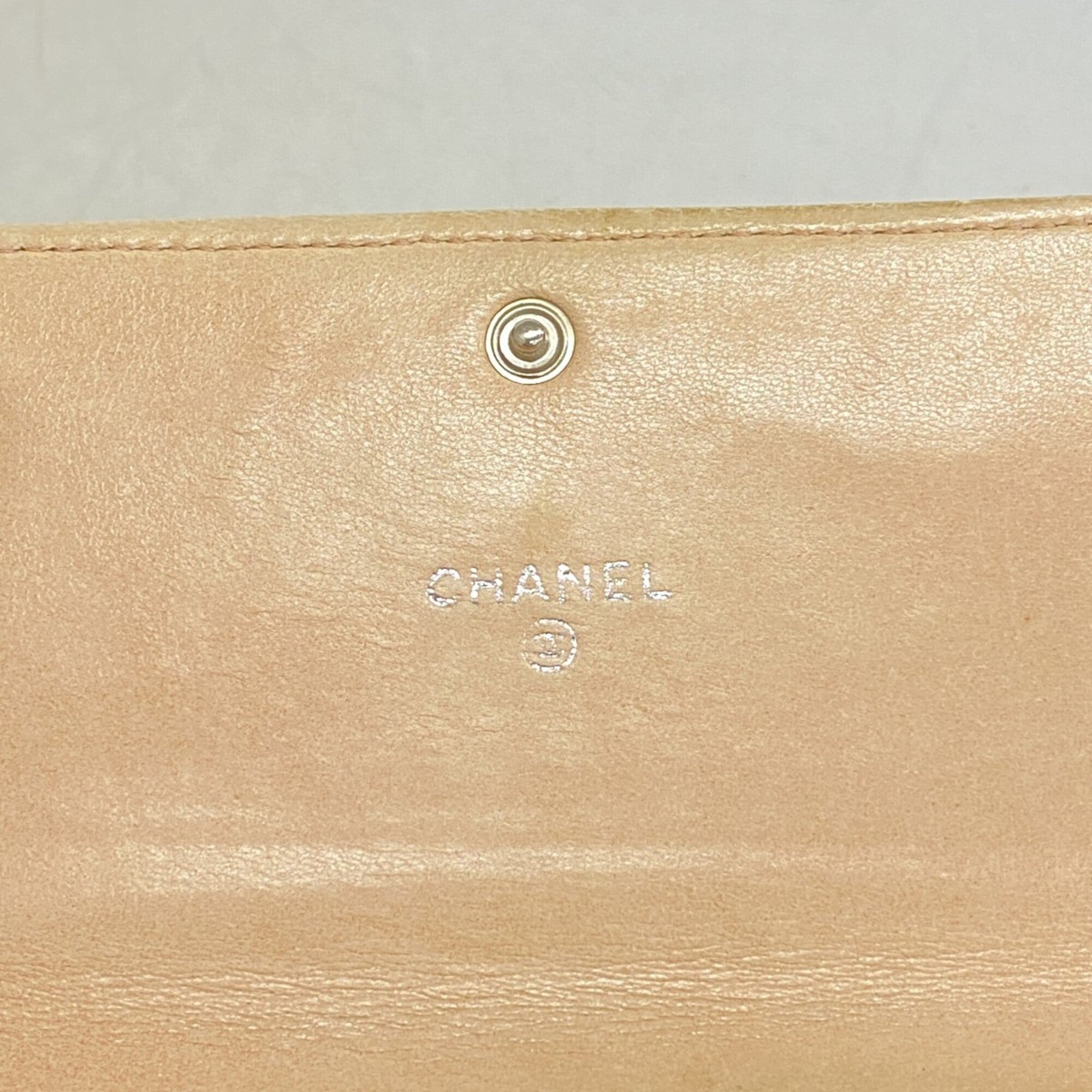 Chanel Beige Leather Wallet (Bi-Fold) (Pre-Owned)