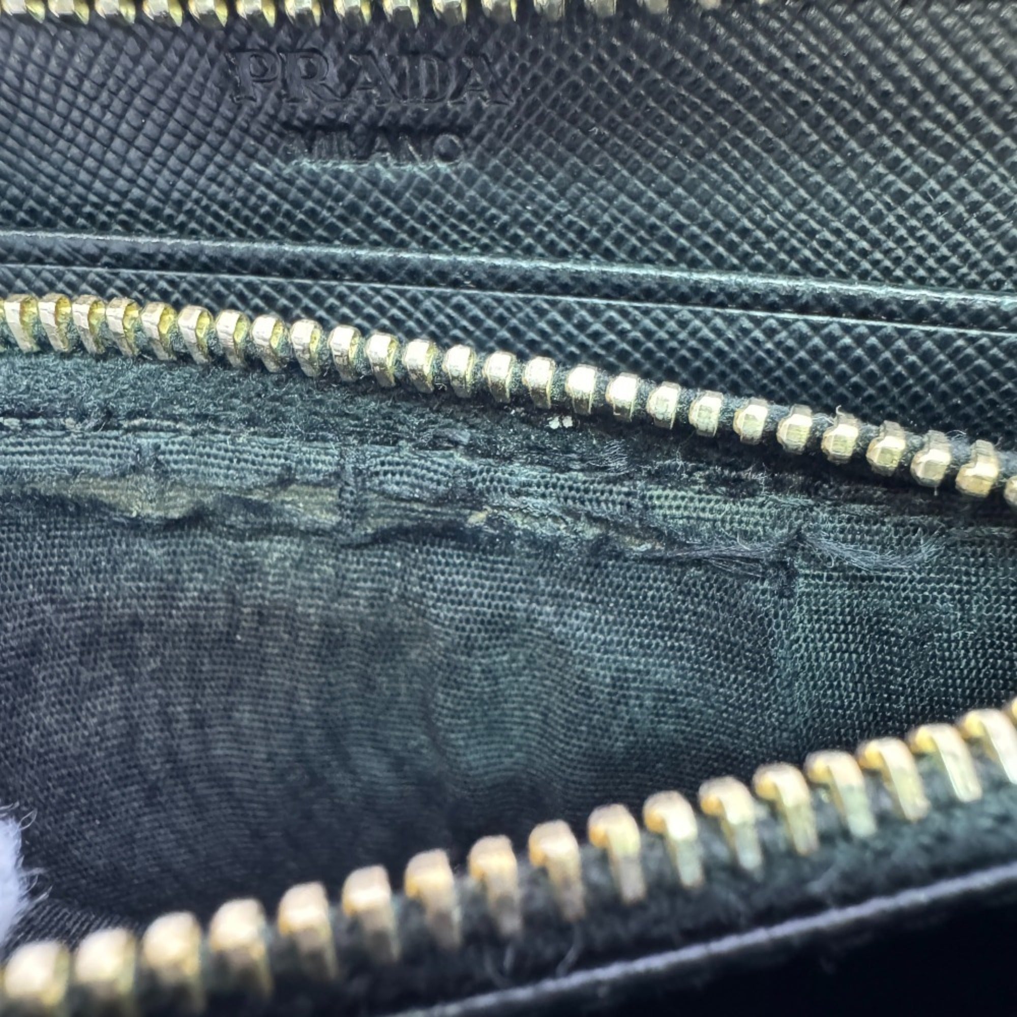 Prada Black Leather Wallet (Bi-Fold) (Pre-Owned)