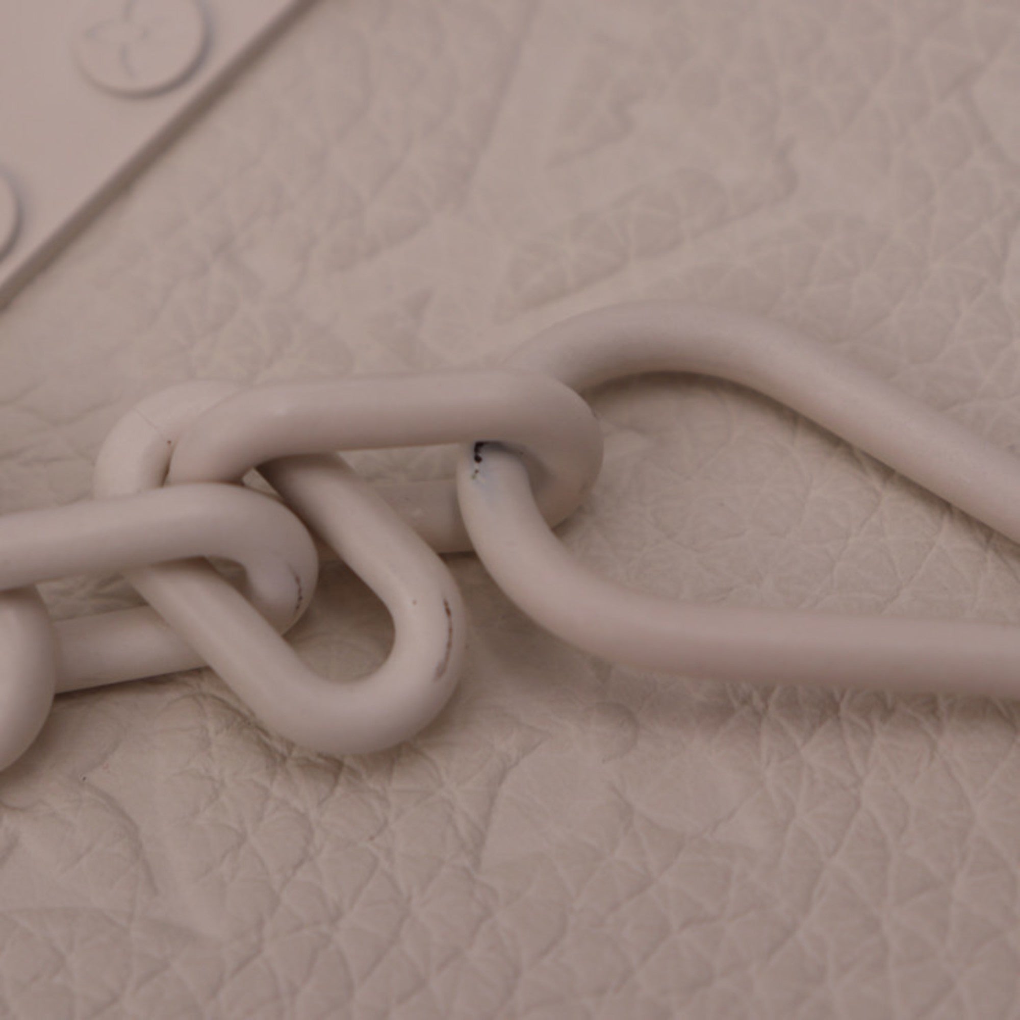 Louis Vuitton White Leather Handbag Shoulder Bag Tote Bag (Pre-Owned)