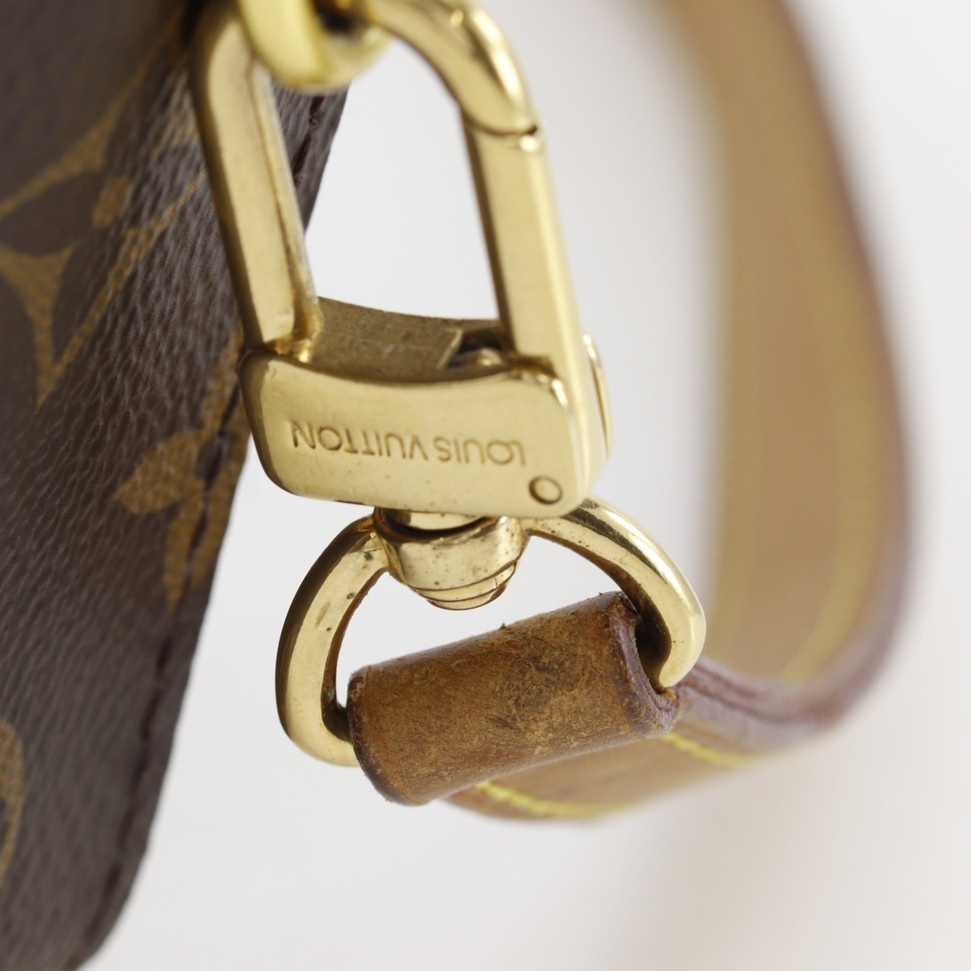 Louis Vuitton Brown Monogram Monogram Shoulder Bag (Pre-Owned)