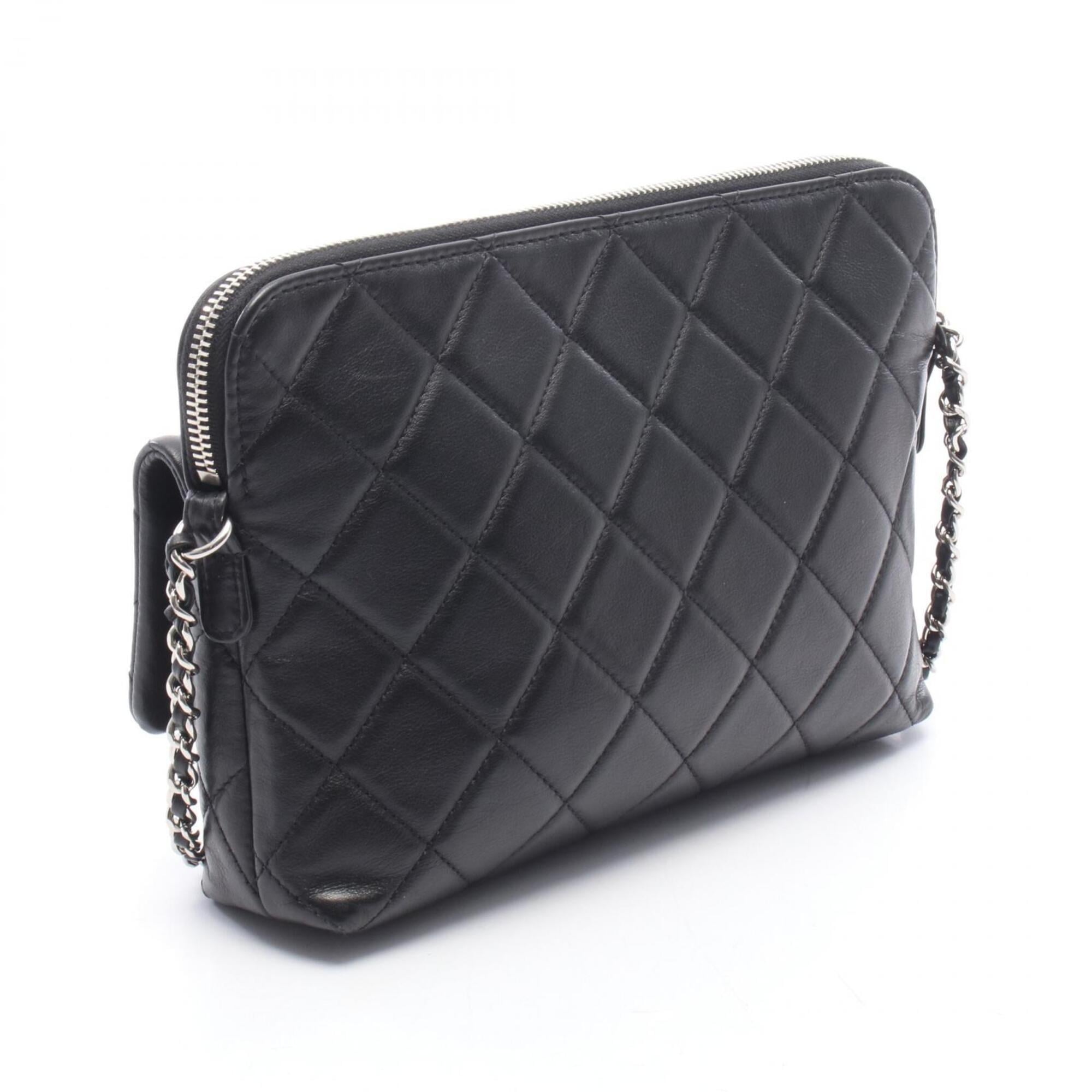 Chanel Black Leather Handbag Shoulder Bag (Pre-Owned)