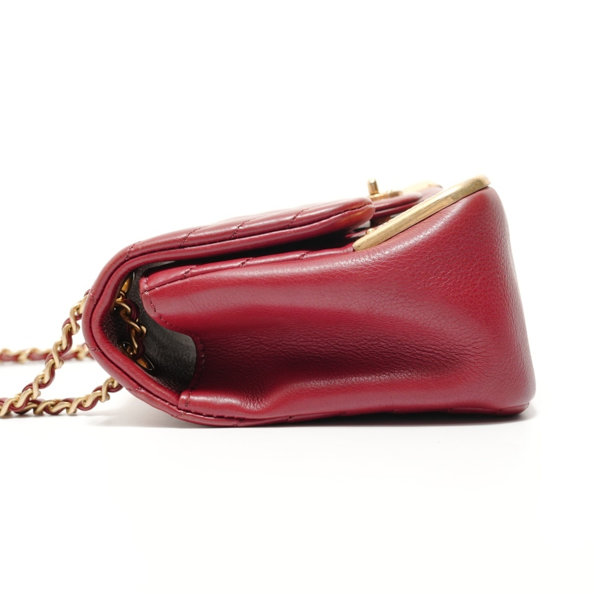 Chanel Red Color Shoulder Bag (Pre-Owned)
