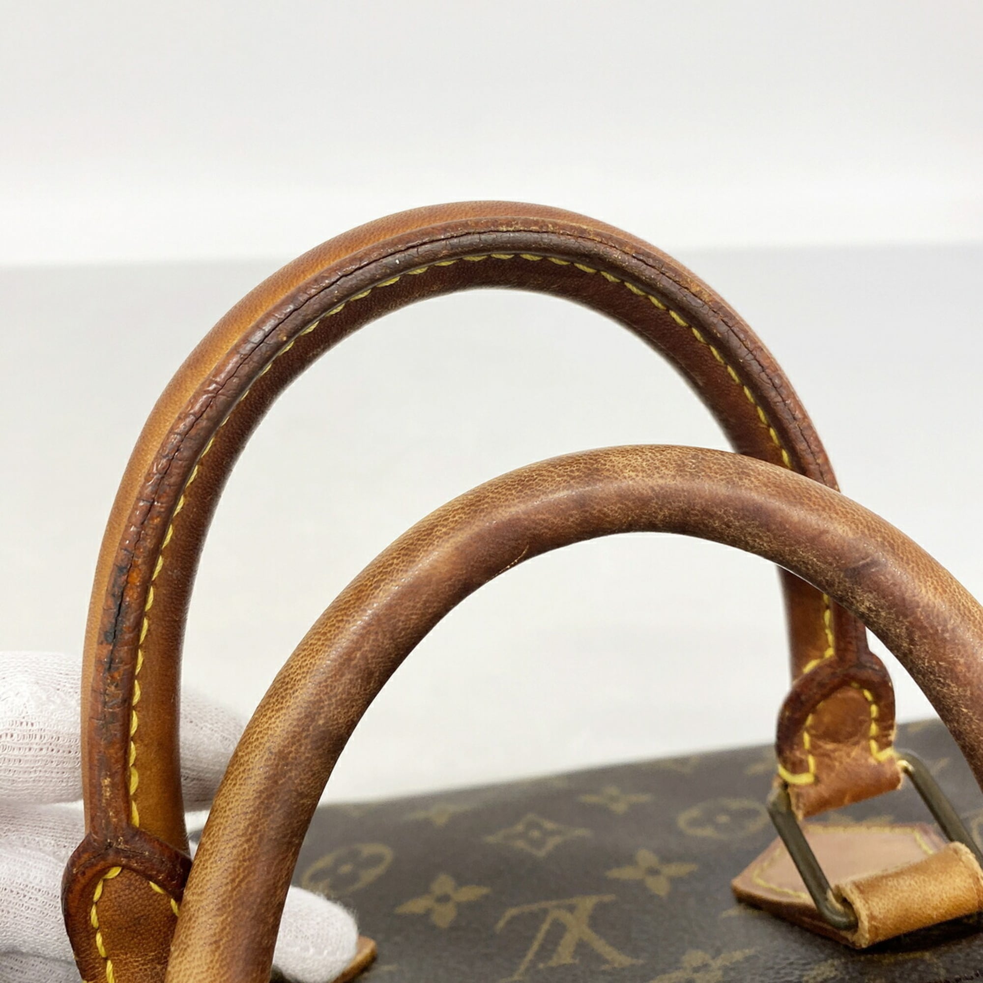 Louis Vuitton Brown Handbag (Pre-Owned)