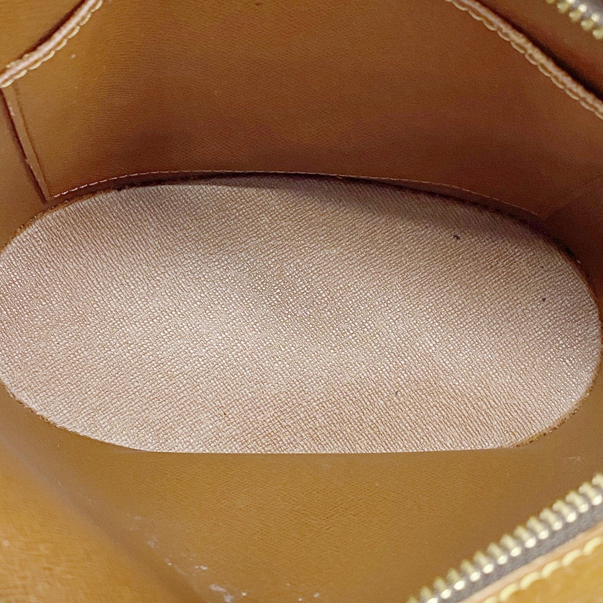 Louis Vuitton Brown Shoulder Bag (Pre-Owned)