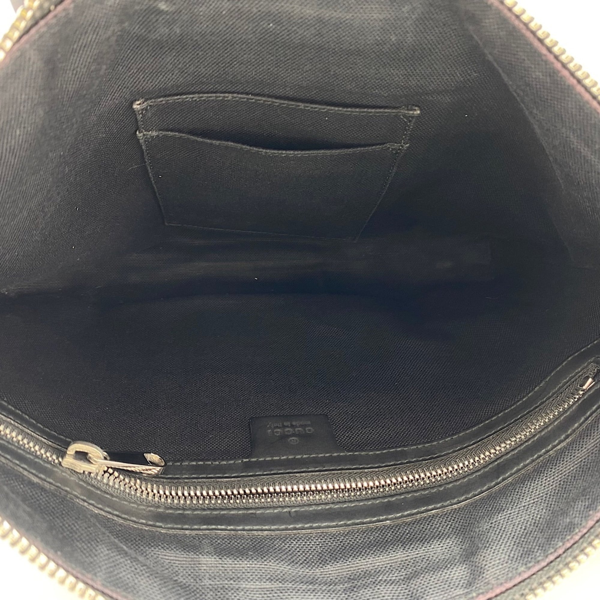 Gucci Black Clutch Bag (Pre-Owned)