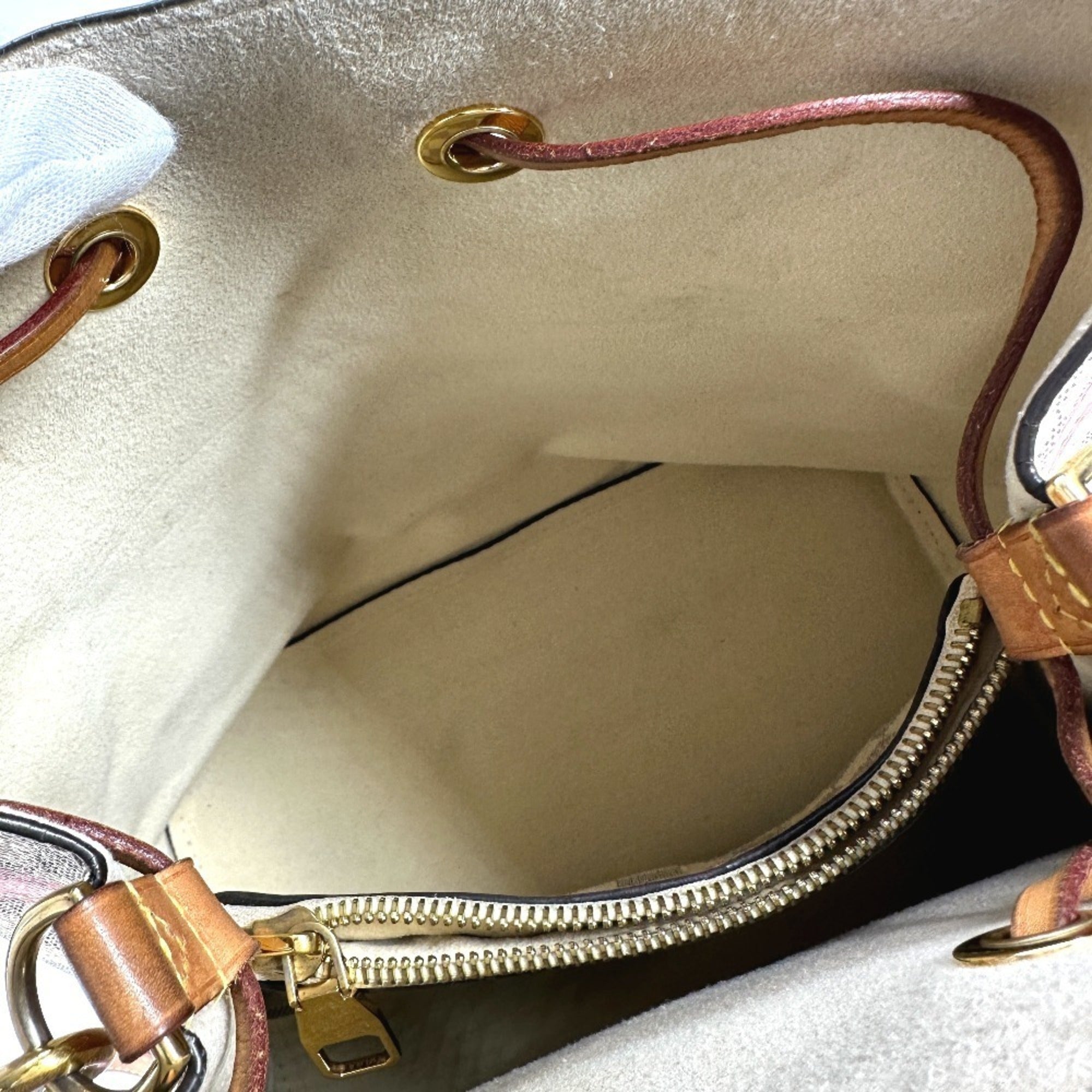 Louis Vuitton White Damier Azur Canvas Shoulder Bag (Pre-Owned)