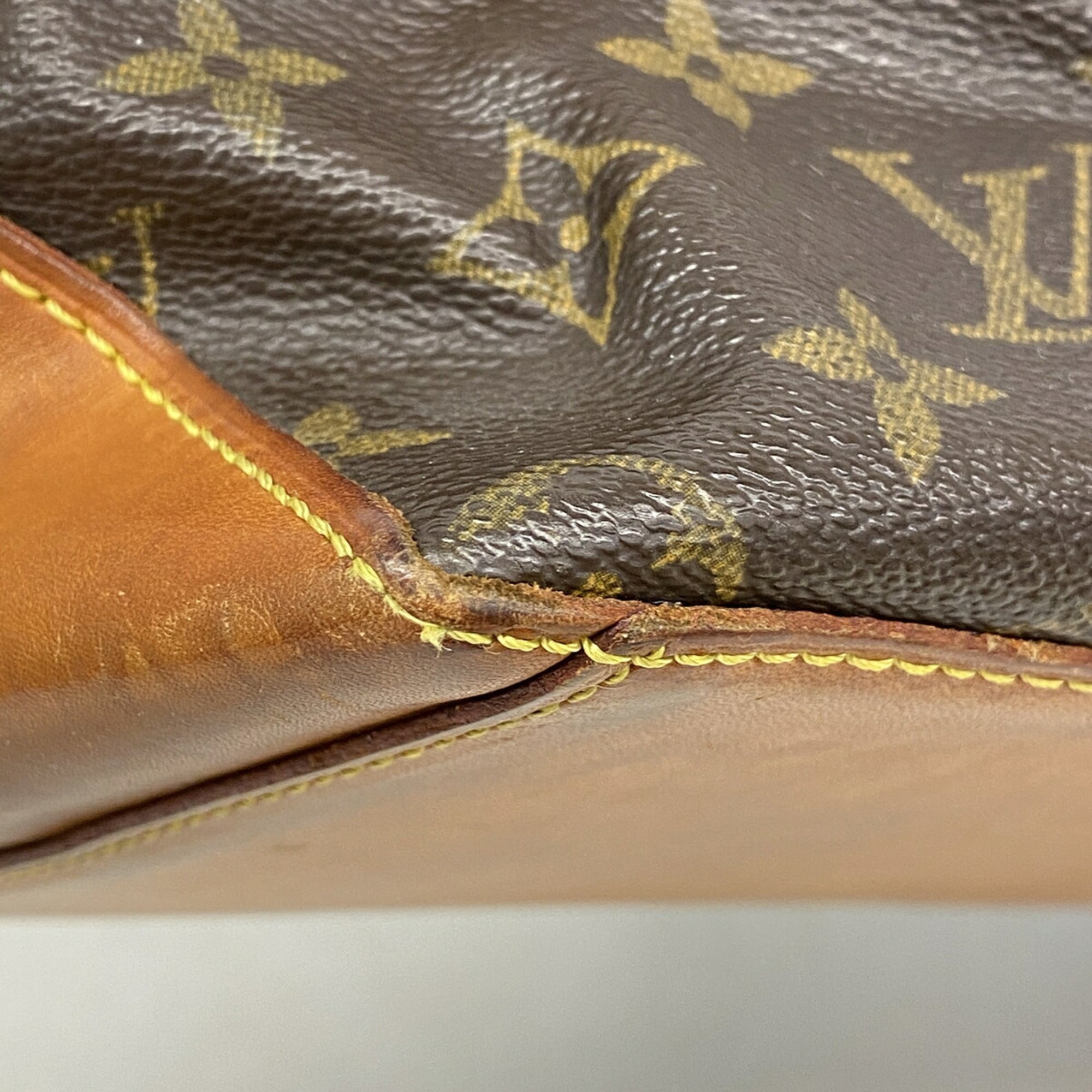 Louis Vuitton Brown Tote Bag (Pre-Owned)