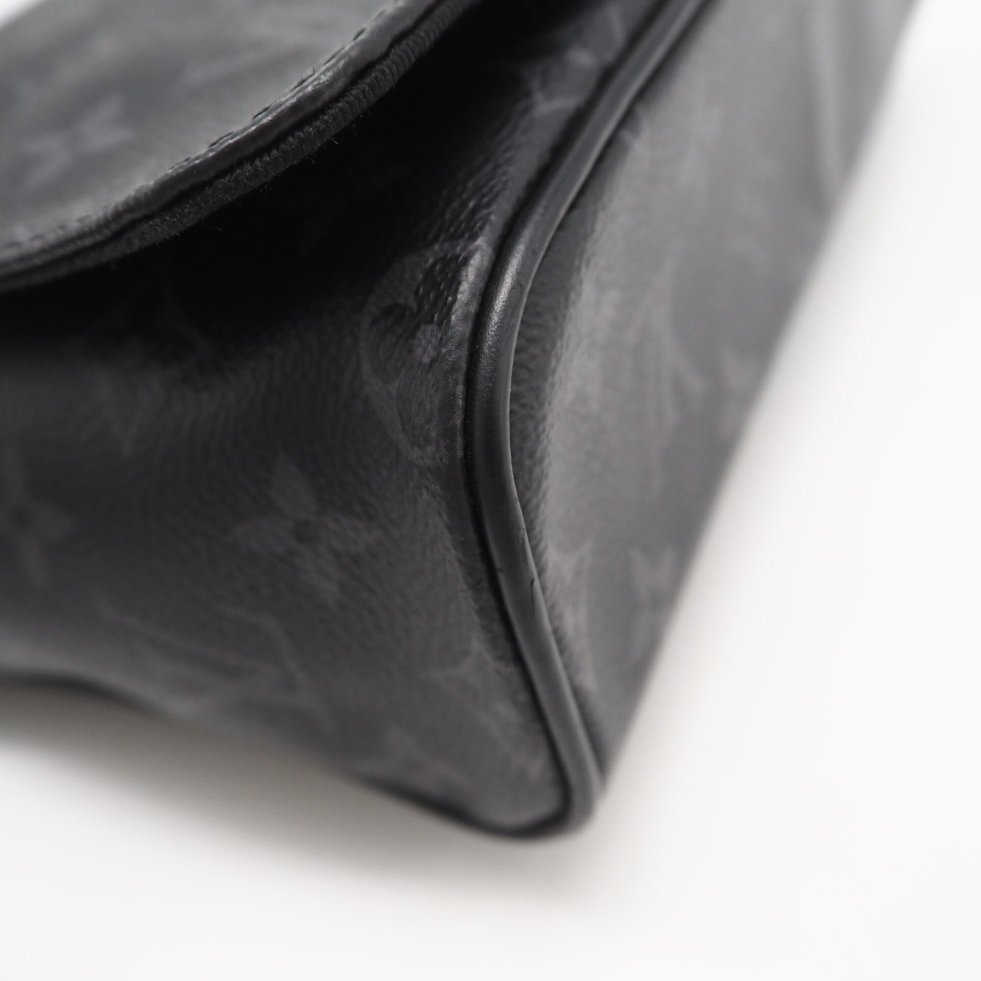 Louis Vuitton Monogram Eclipse Black Gray Coated Canvas Shoulder Bag (Pre-Owned)