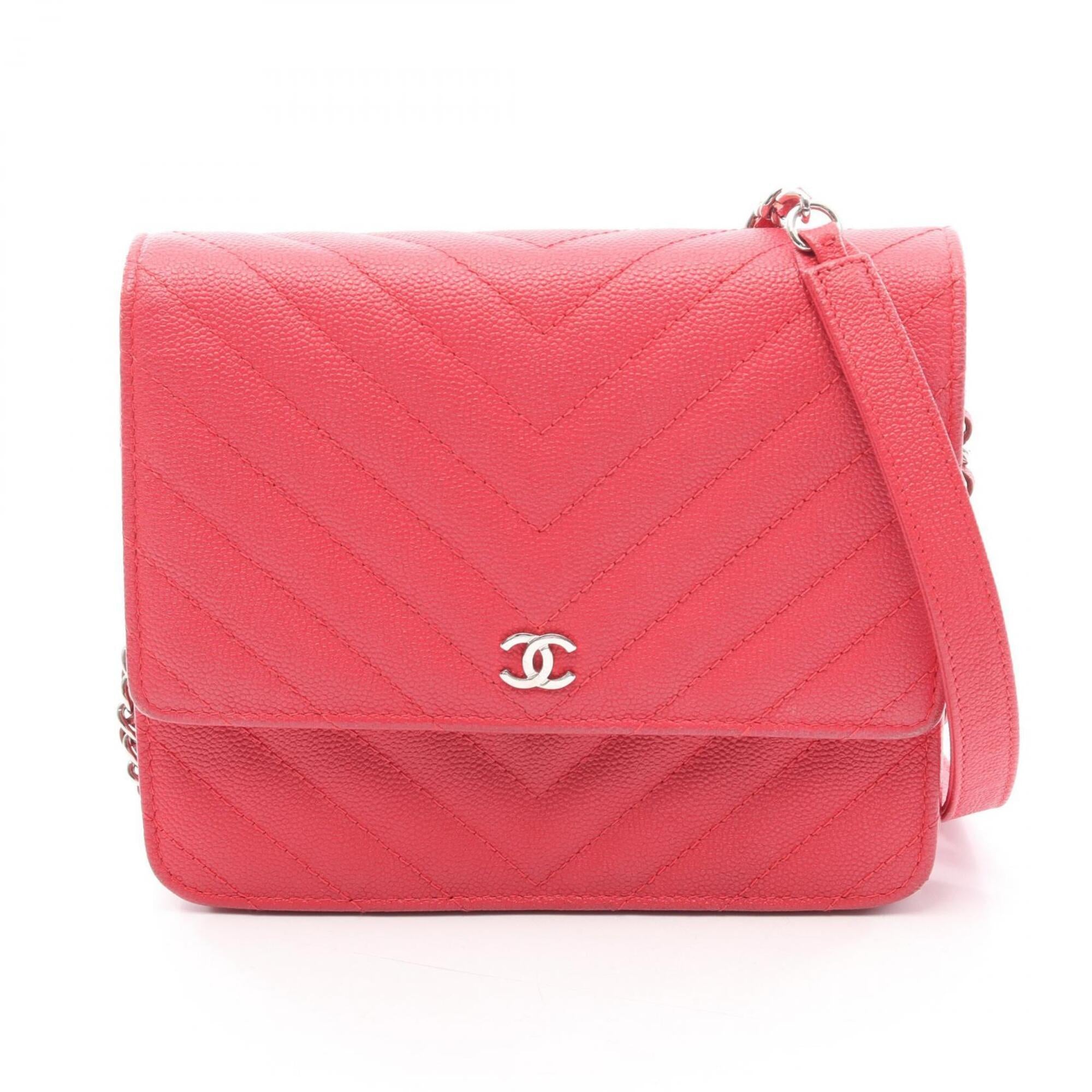 Chanel Chevron (V Stitch) Red Color Leather Handbag Shoulder Bag (Pre-Owned)