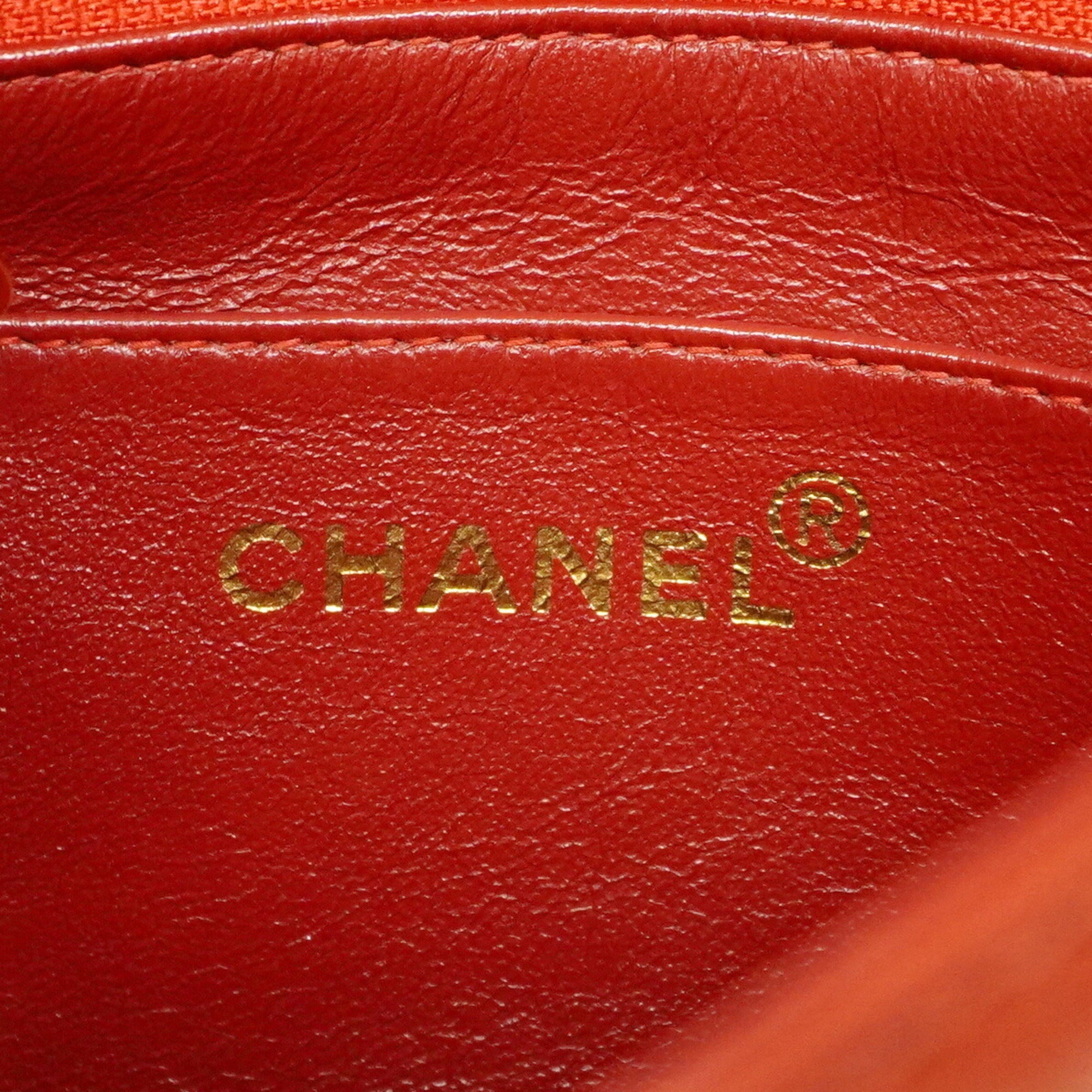 Chanel Red Color Leather Shoulder Bag (Pre-Owned)