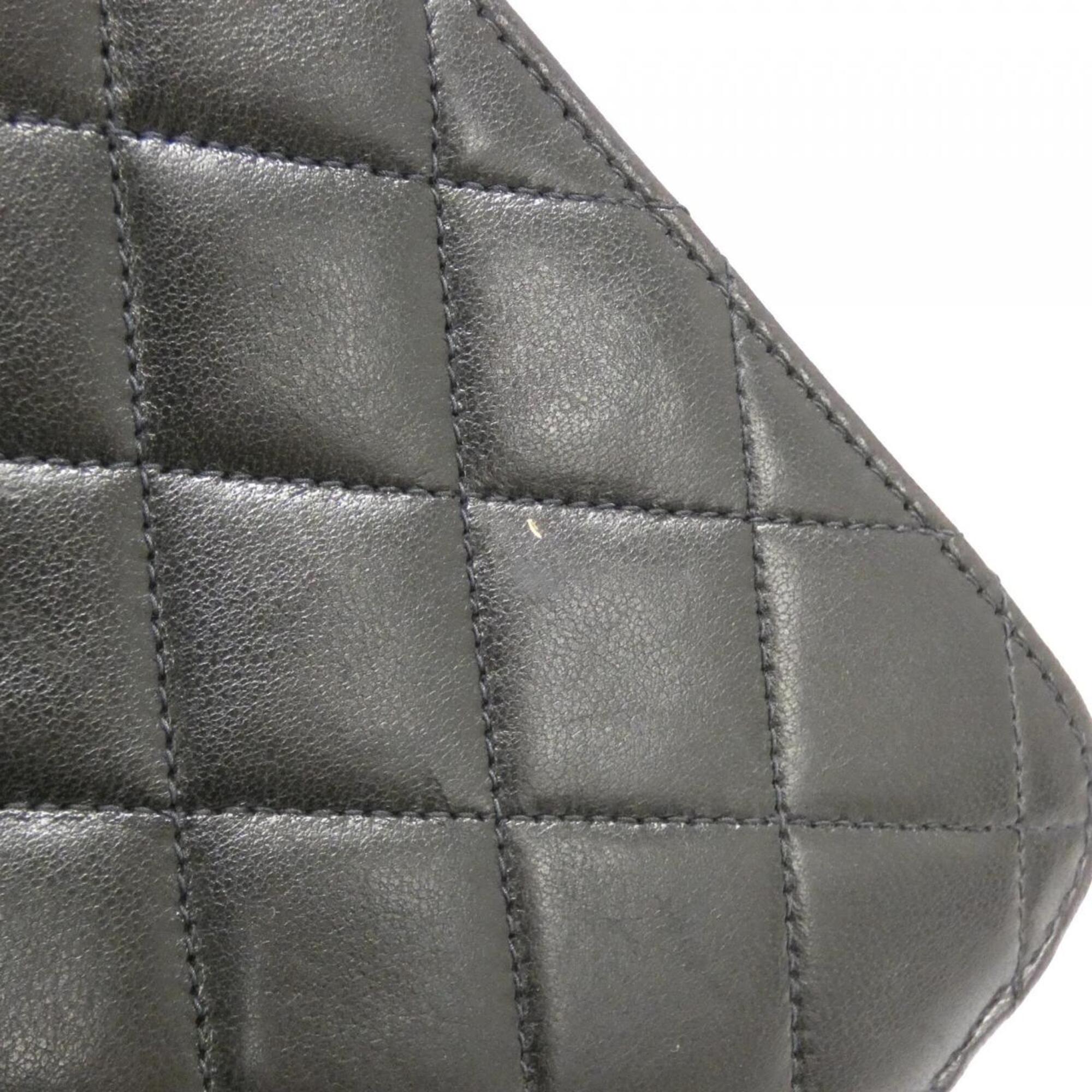 Chanel Black Leather Shoulder Bag (Pre-Owned)