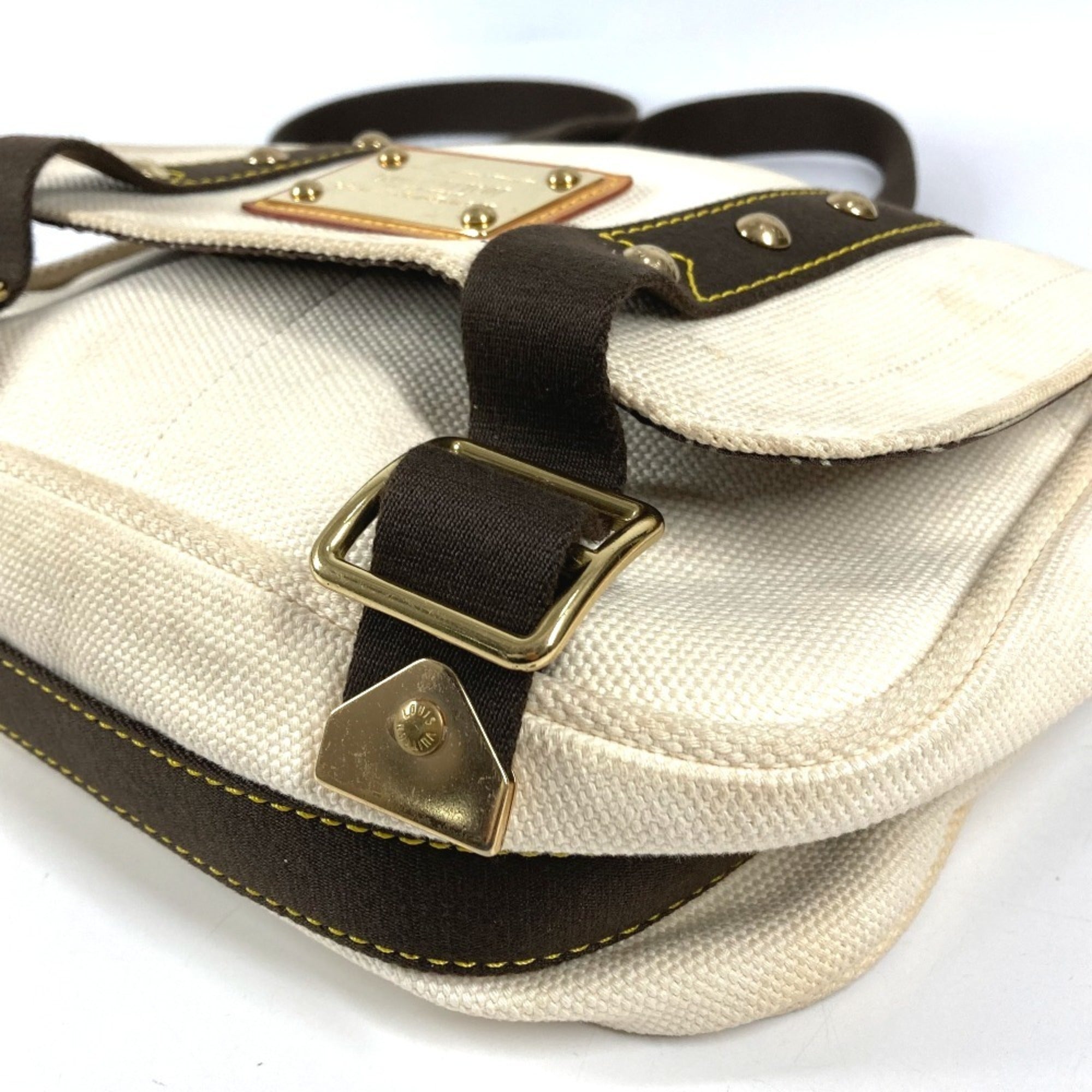 Louis Vuitton Ecru White Canvas Shoulder Bag (Pre-Owned)