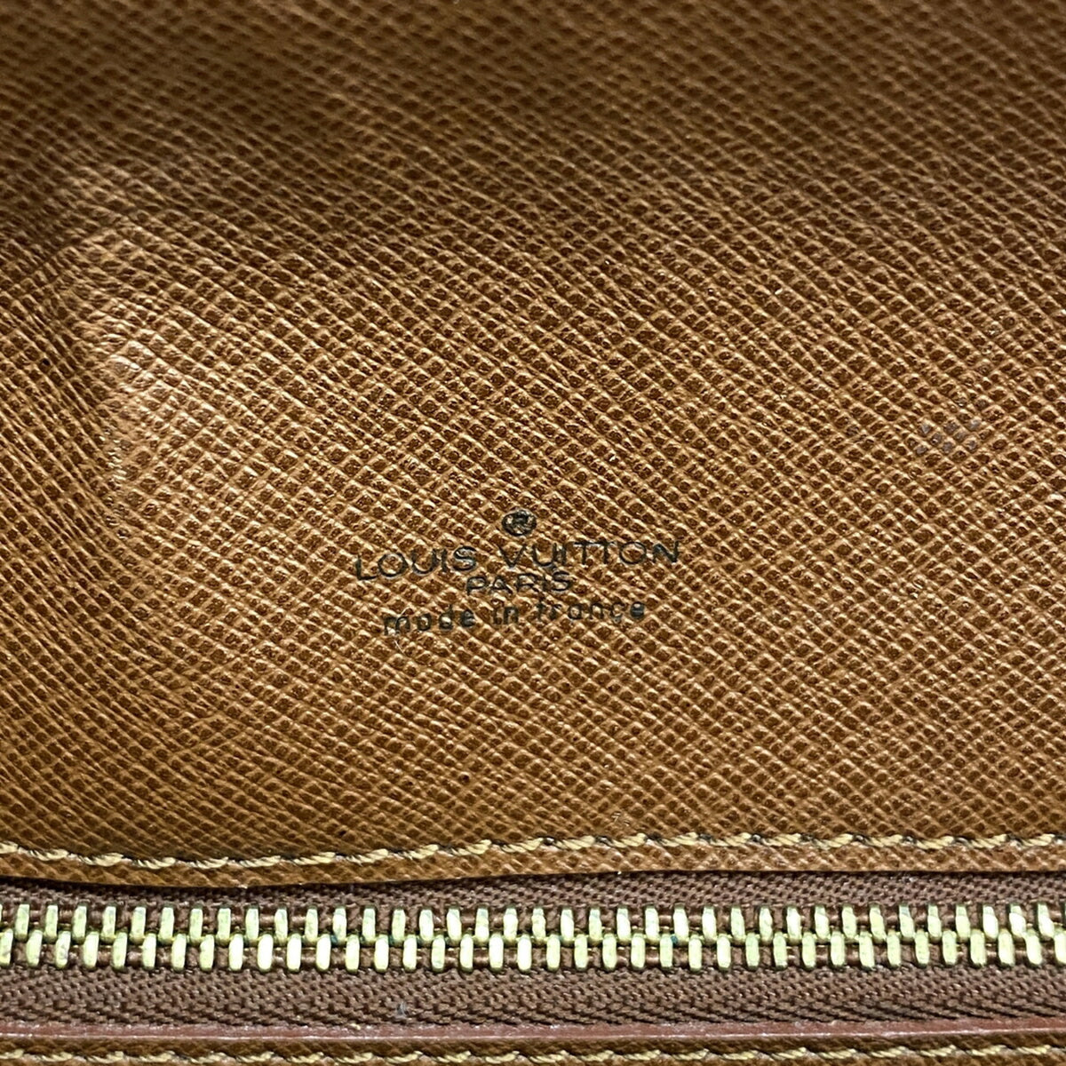 Louis Vuitton Brown Shoulder Bag (Pre-Owned)