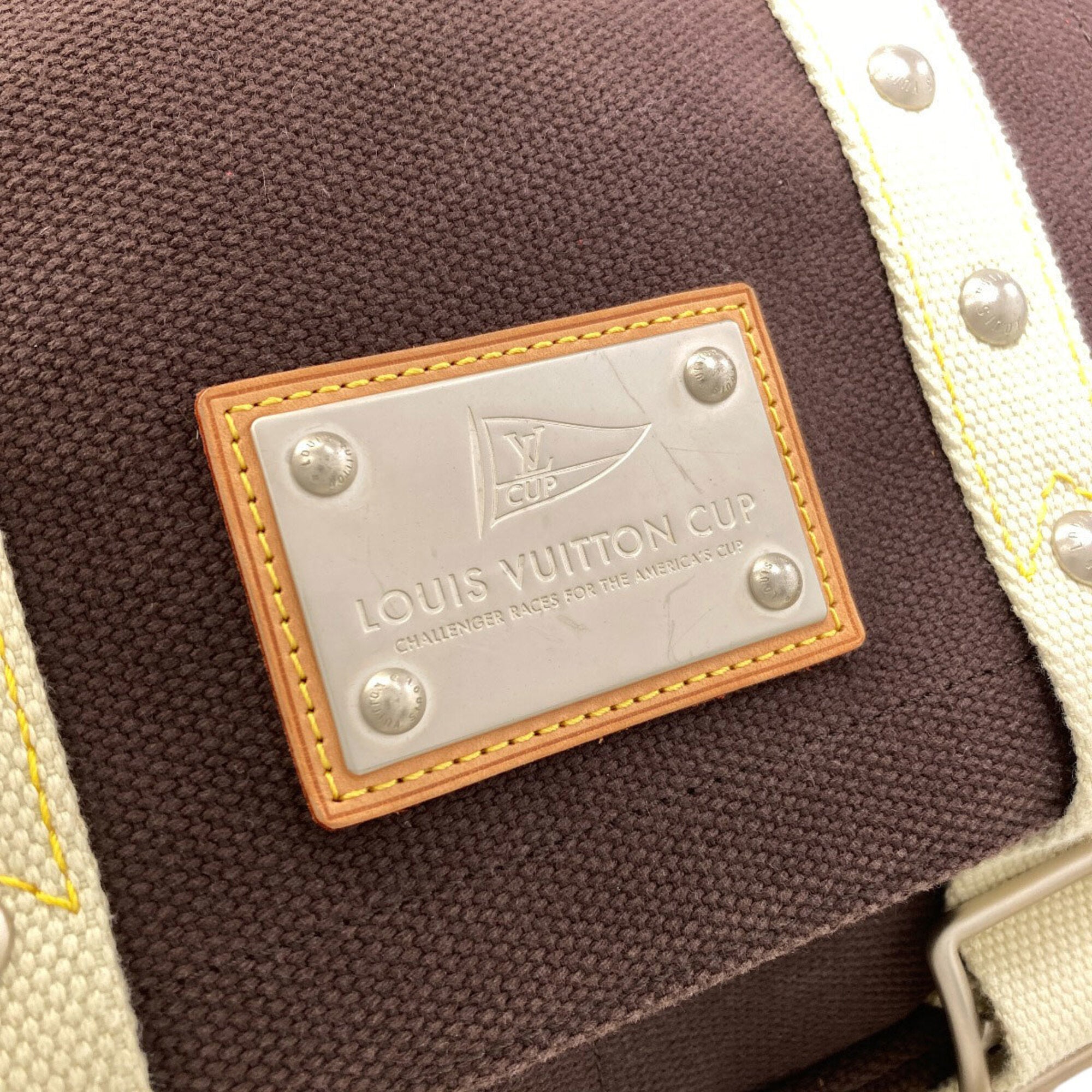 Louis Vuitton Brown Canvas Shoulder Bag (Pre-Owned)