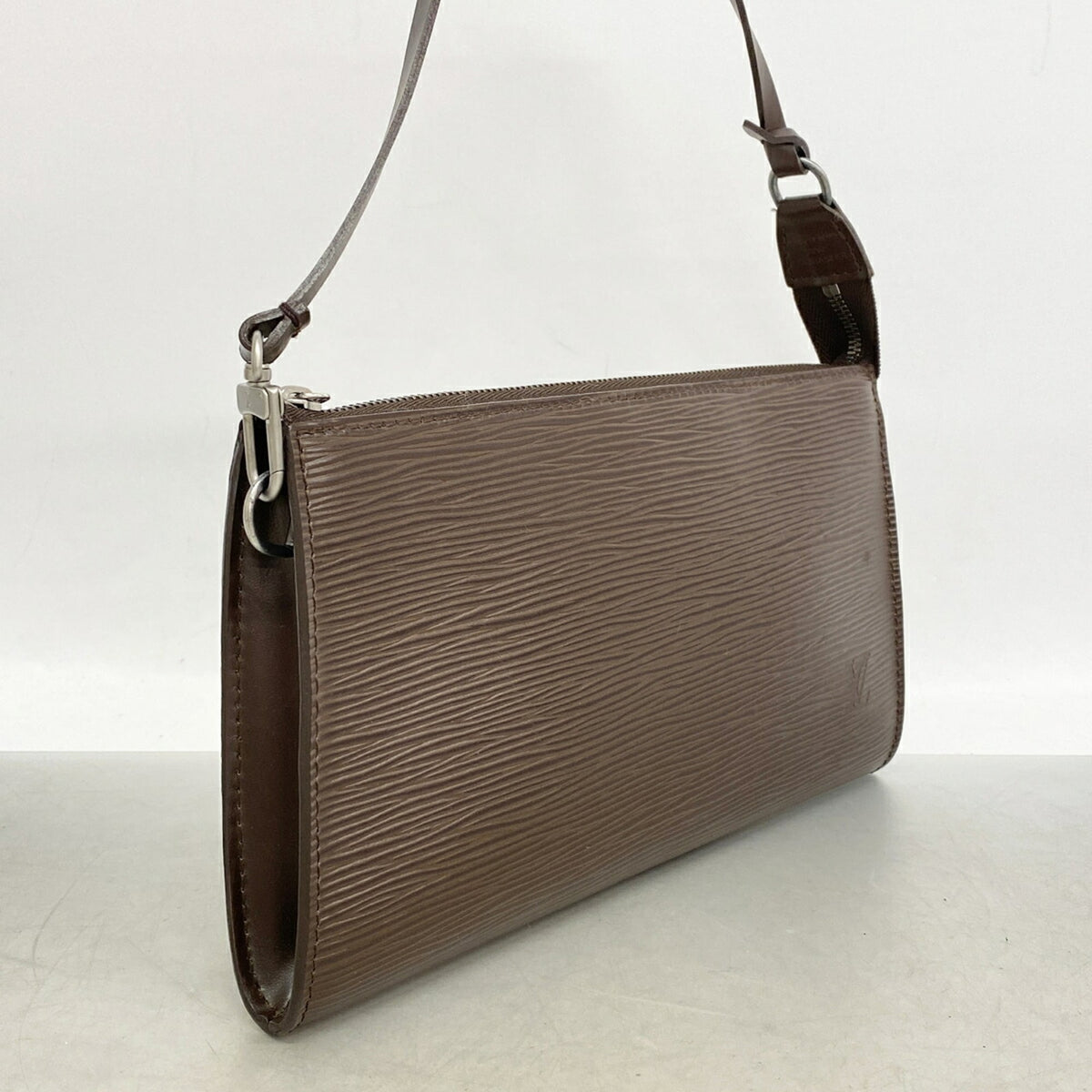 Louis Vuitton Mocha Pouch (Pre-Owned)