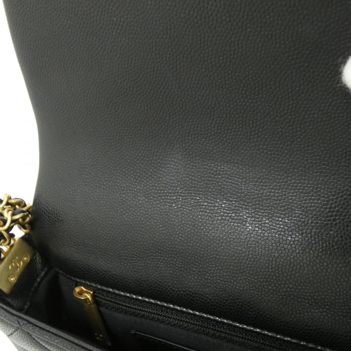 Chanel Black Grained Calfskin Shoulder Bag (Pre-Owned)