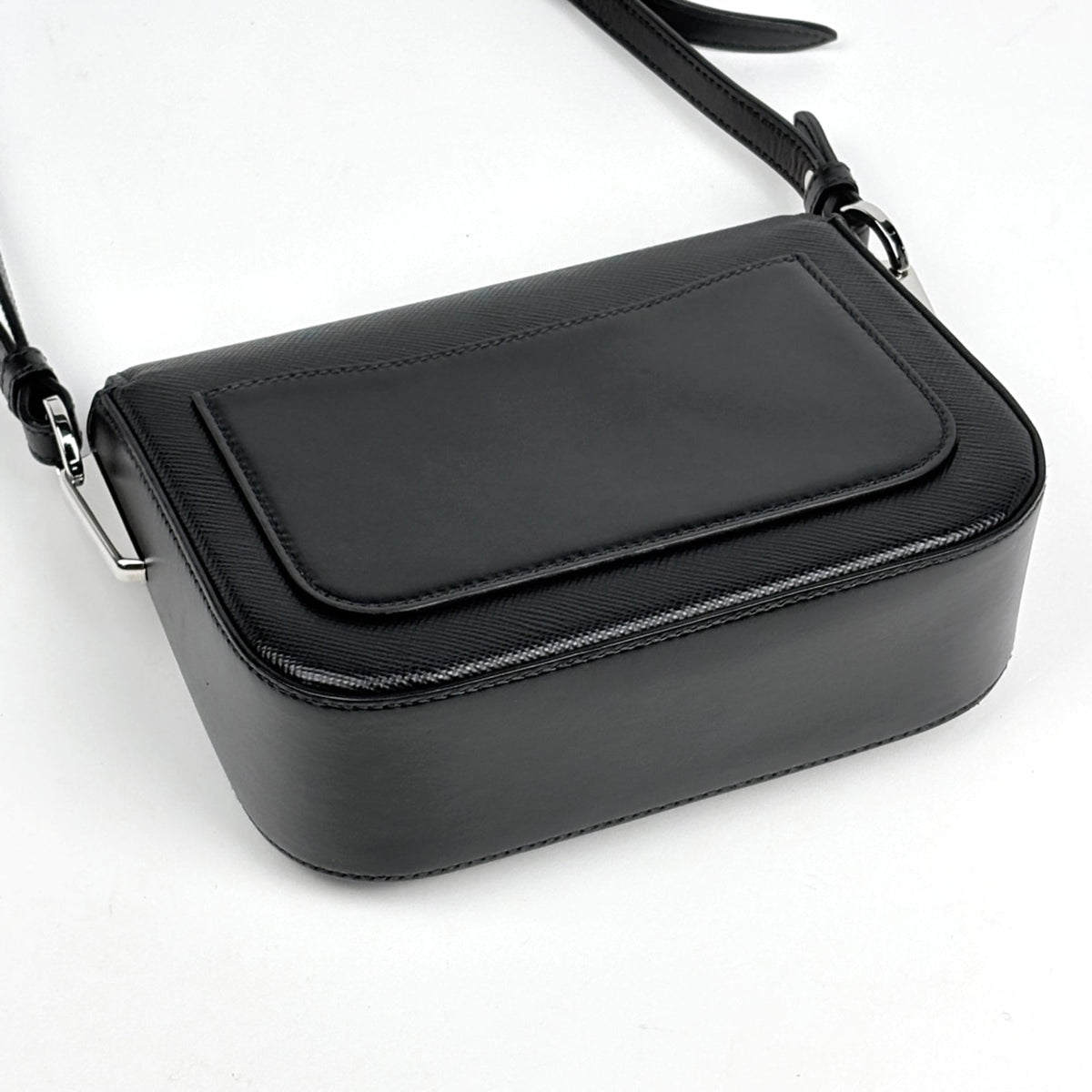 Prada Black Saffiano Triangle Leather Shoulder Bag (Pre-Owned)