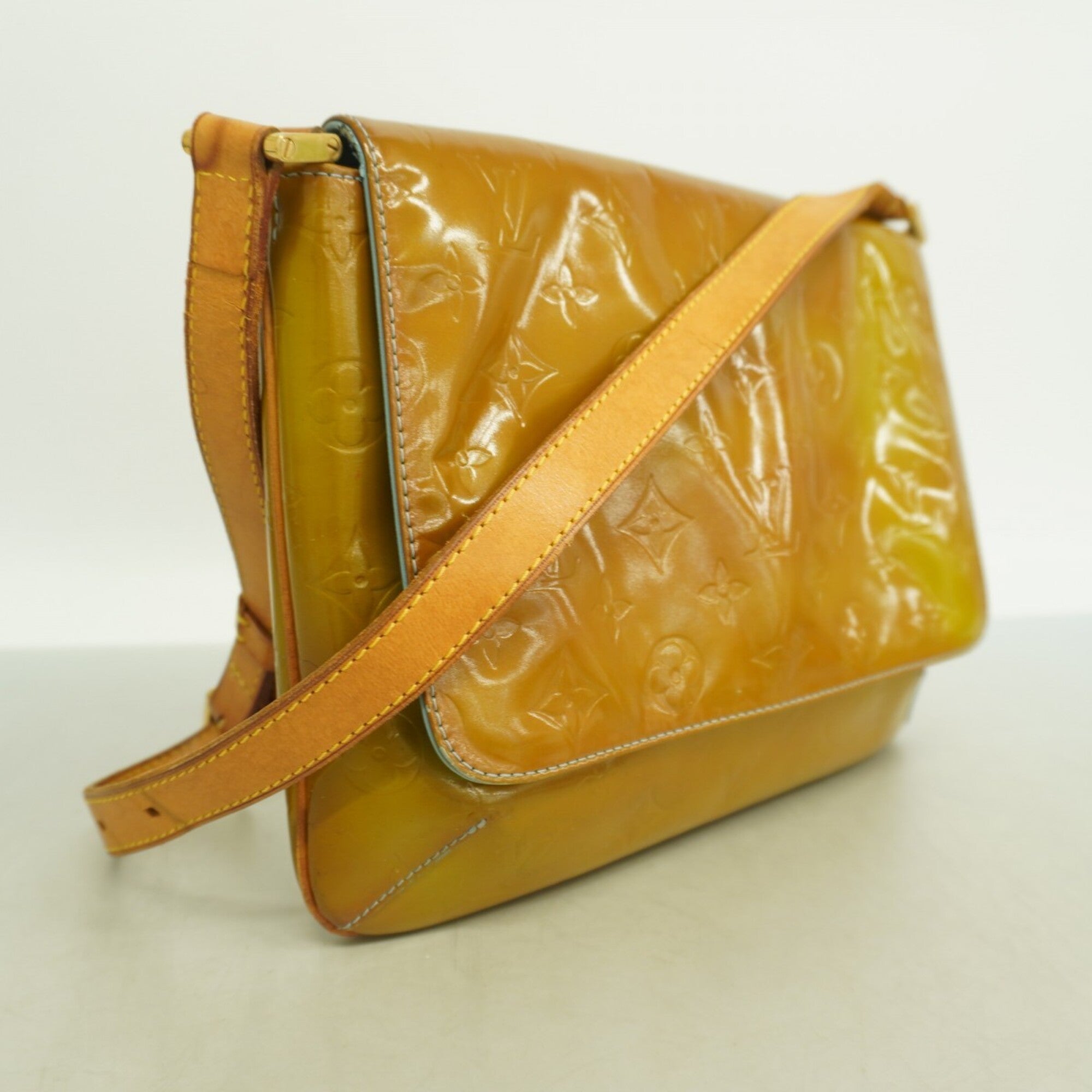 Louis Vuitton Baby Blue Shoulder Bag (Pre-Owned)