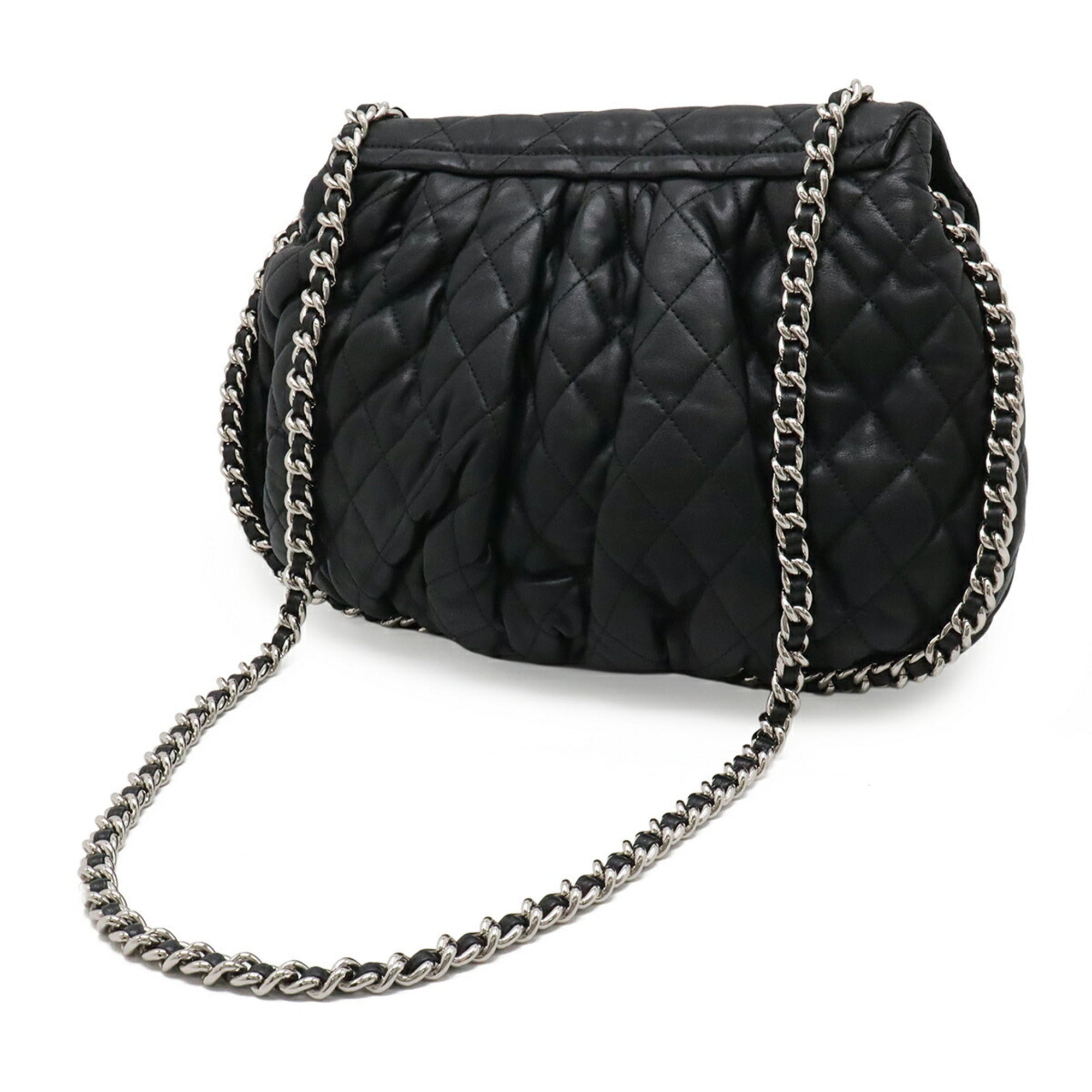 Chanel Black Leather Shoulder Bag (Pre-Owned)