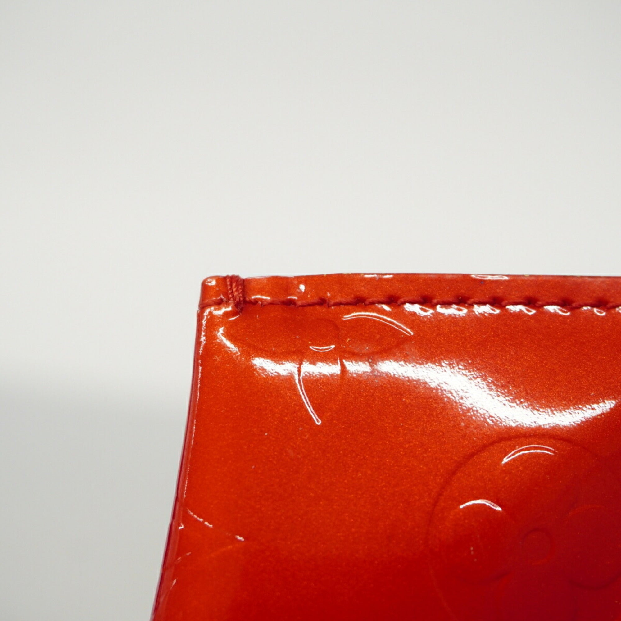 Louis Vuitton Rouge Handbag (Pre-Owned)